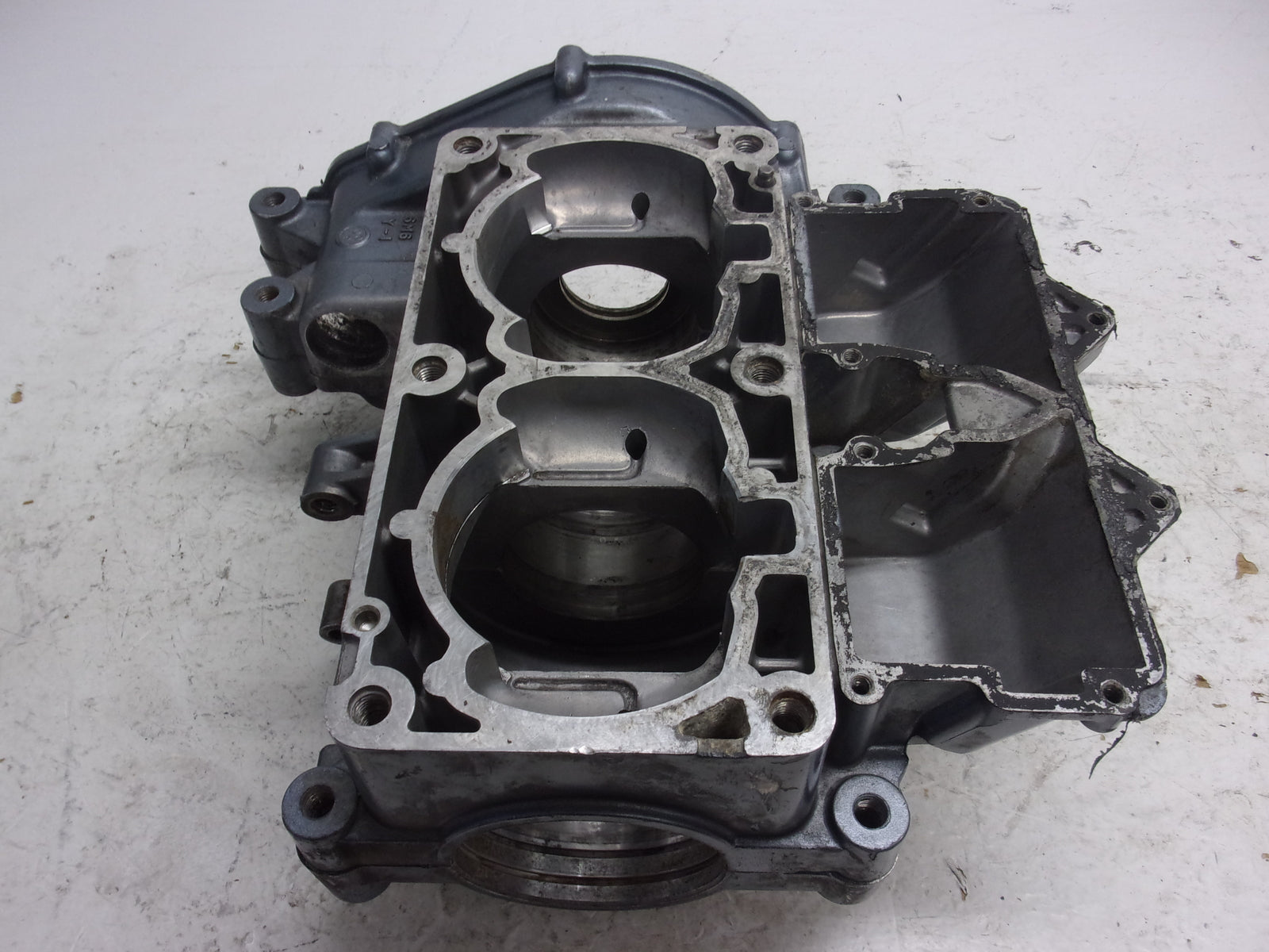 Yamaha Waverunner 1990-1996 VXR SuperJet WR3 650 OEM Crankcase # 6M6-15100-00-94