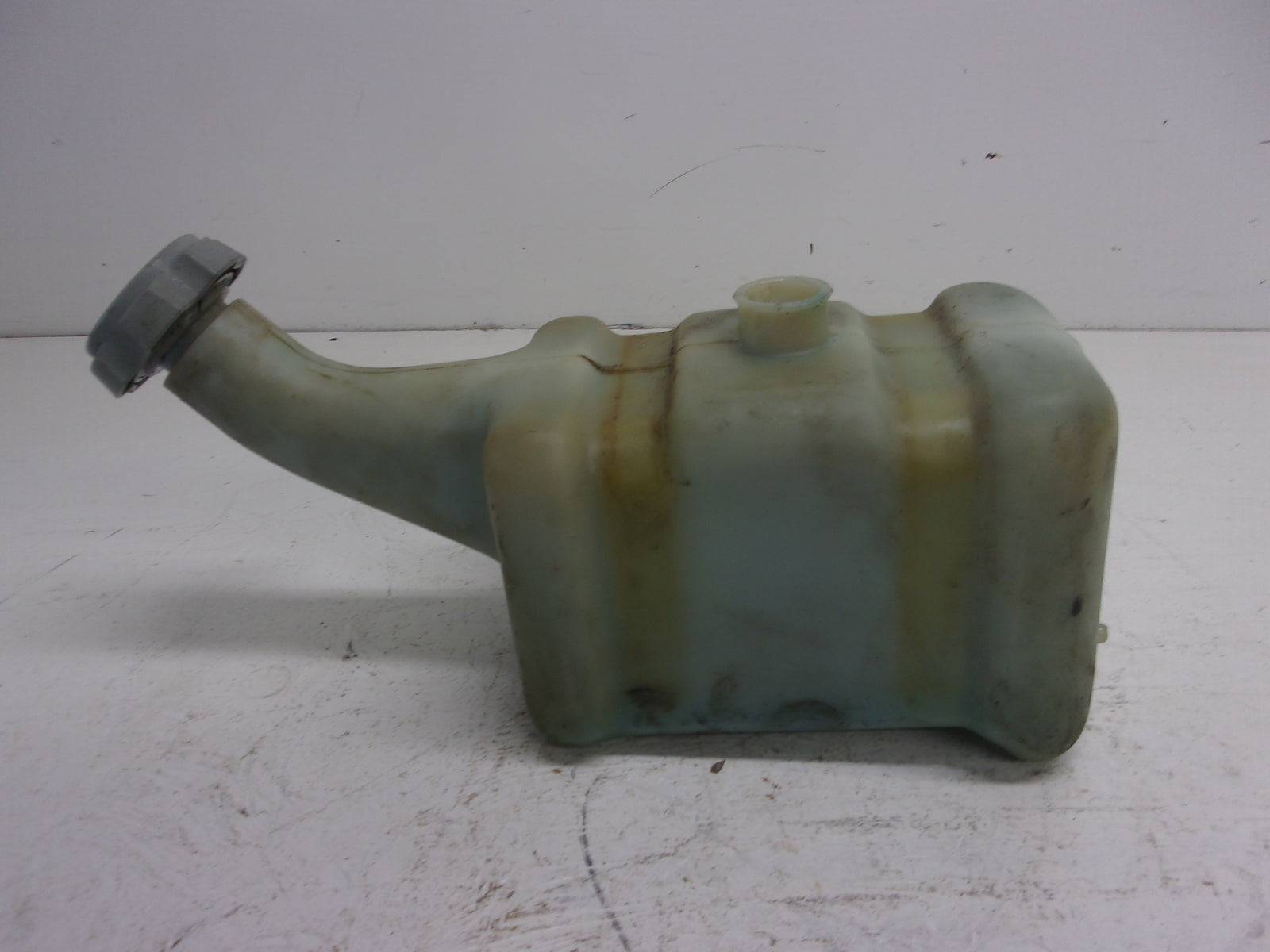 Kawasaki Jet Ski 1995-1996 ZXI 750/900 OEM Oil Tank Assembly # 52001-3723