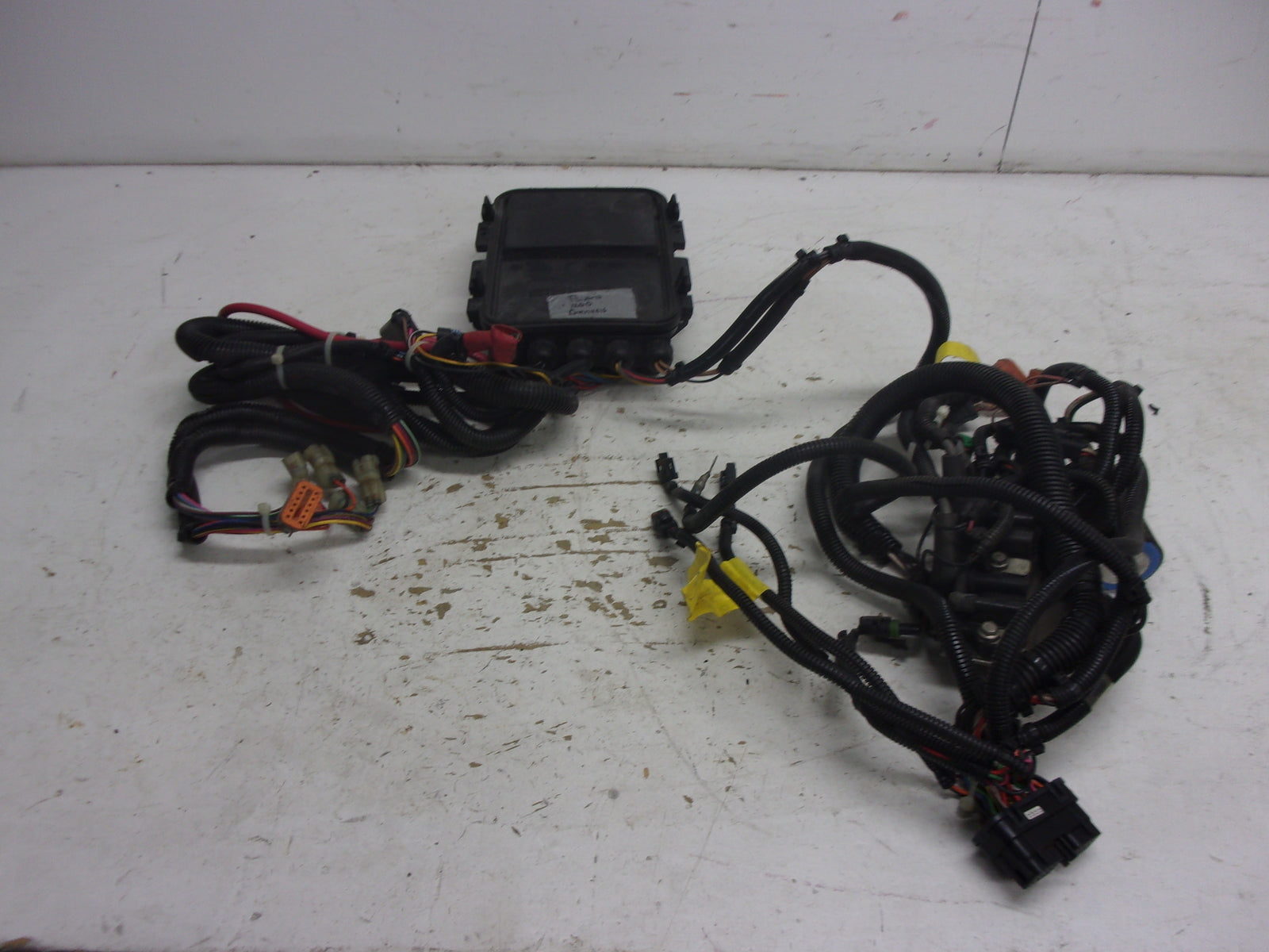 Polaris 2001 Genesis I-4Pass EFI Complete Electrical Box + Harness 4010379