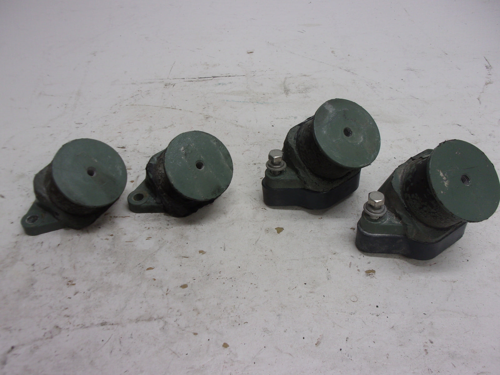 Yamaha WaveRunner 1996-2003 SV GP XL OEM Engine Mount Set Part# 63M-44517-01-5B