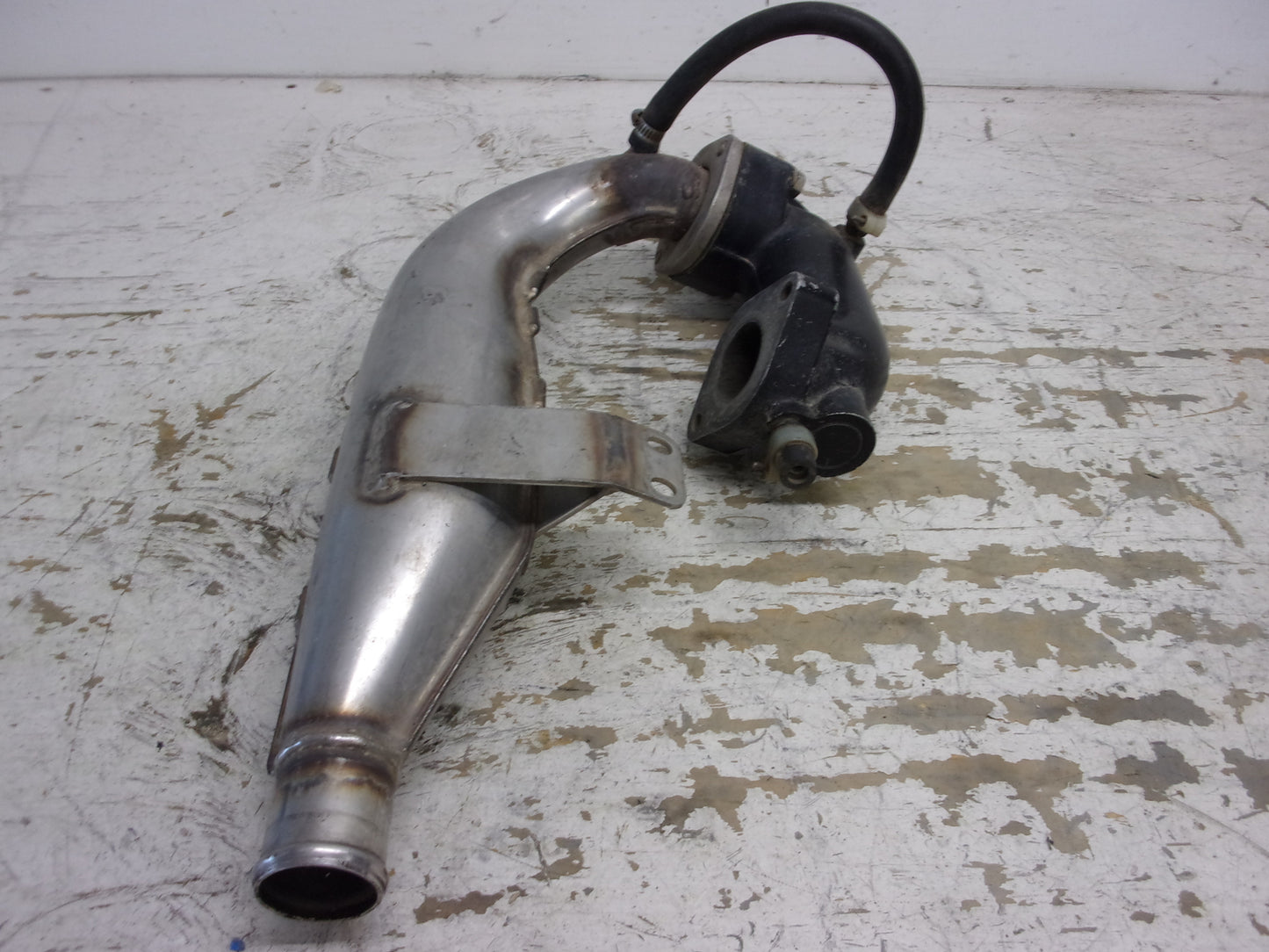 Kawasaki Jet Ski 1976-1992 JS440 OEM Complete Chamber + Pipe 18001-520