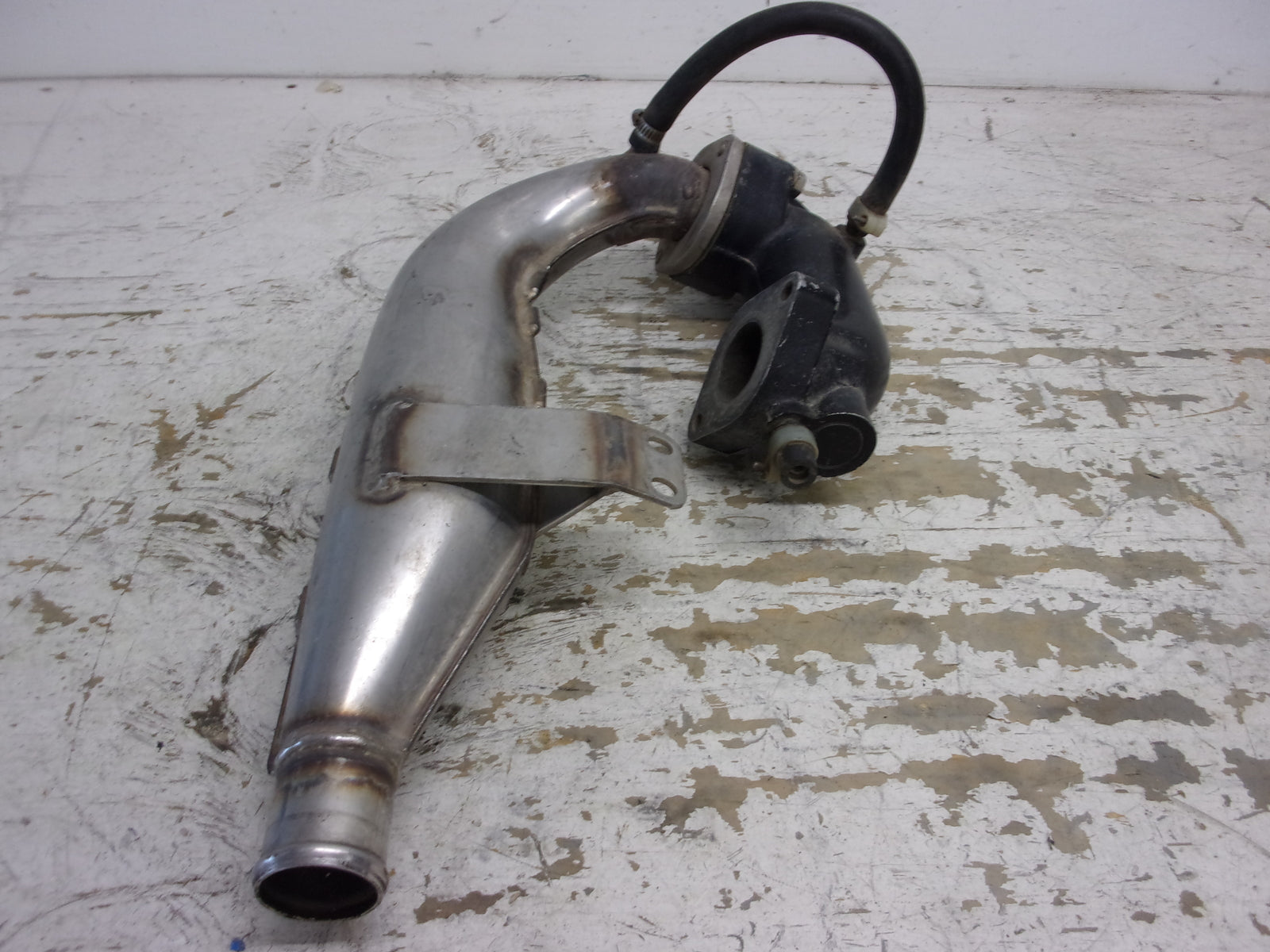 Kawasaki Jet Ski 1976-1992 JS440 OEM Complete Chamber + Pipe 18001-520