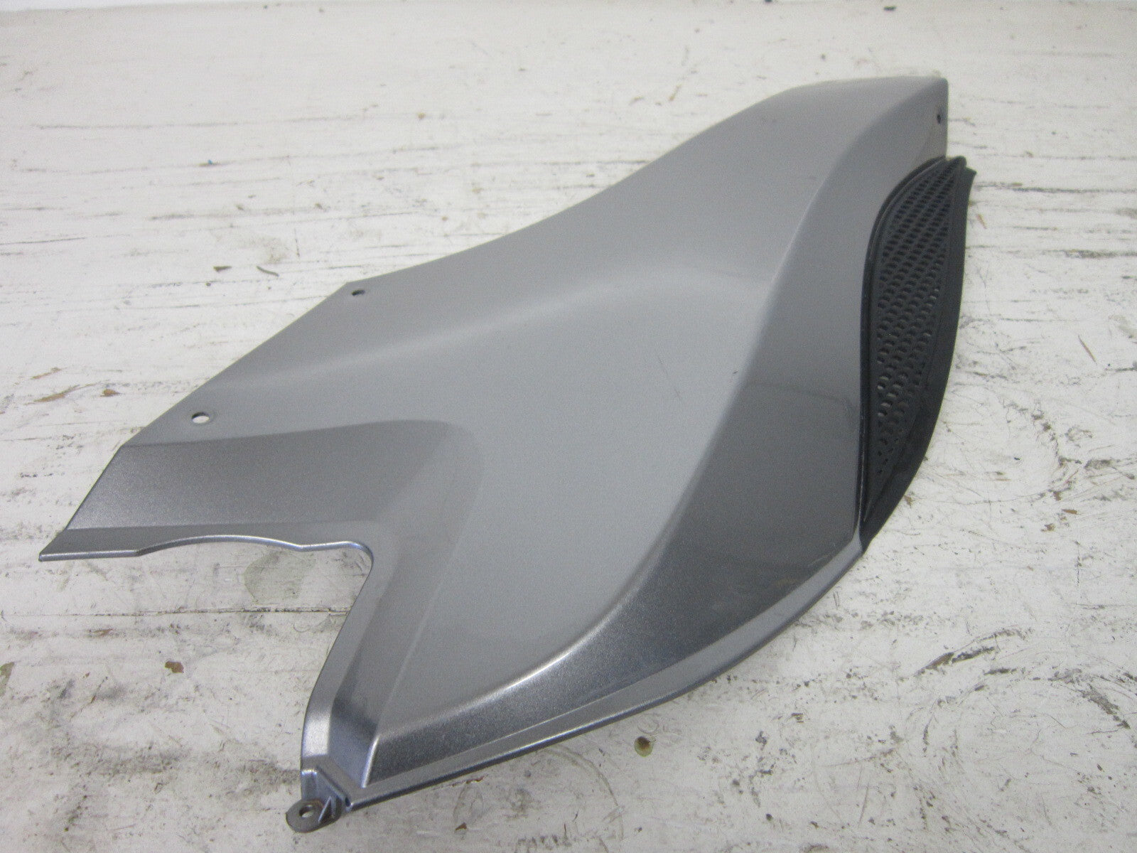 Can-Am Roadster 2012-2013 Spyder RS ST OEM Silver Left Side Panel # 705006260