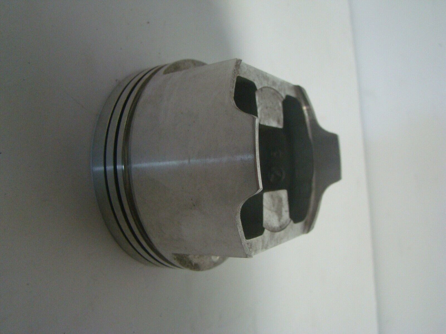 Polaris Robin Genuine Parts New Piston Assembly Part# 120-20AB3-50