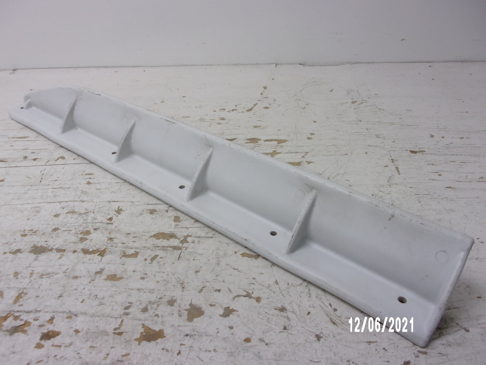 Polaris PWC Watercraft 1999 SLTH OEM White Right Hand Sponson Part# 5432273-207