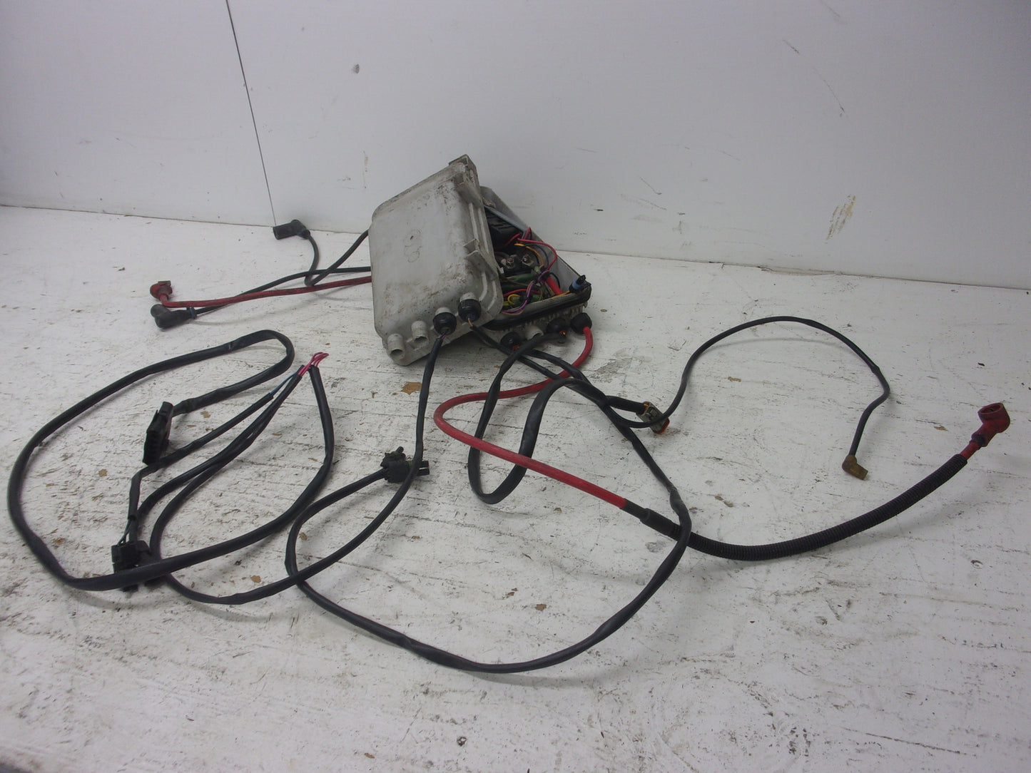 Sea Doo Bombardier 2001 GTS OEM Complete Electrical Box Assembly Part# 278001025