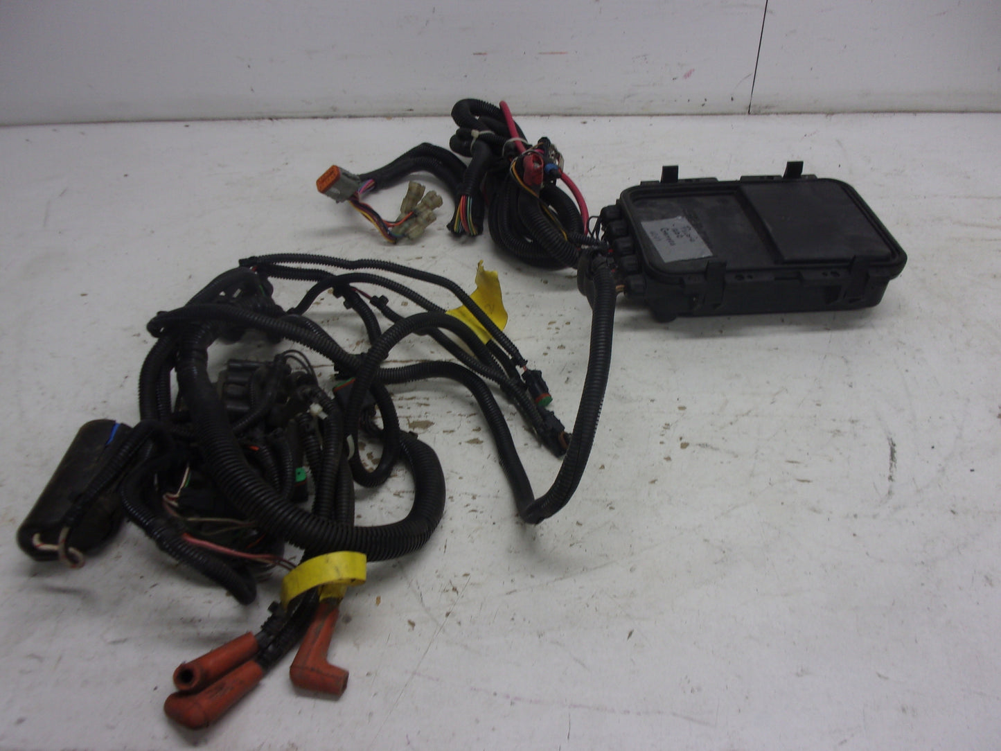 Polaris 2001 Genesis I-4Pass EFI Complete Electrical Box + Harness 4010379
