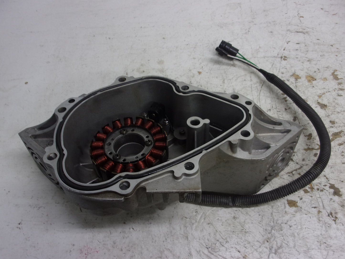 Yamaha WaveRunner 2002-2006 FX 140/1000 Flywheel Cover + Stator 60E-81337-00-94