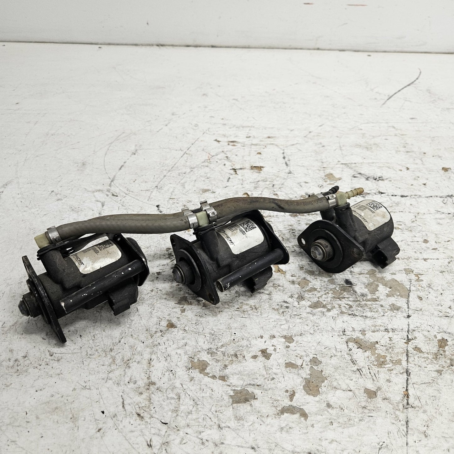 Polaris PWC Watercraft 2003-2004 Genesis OEM Fuel Injector Set Part# 1253370