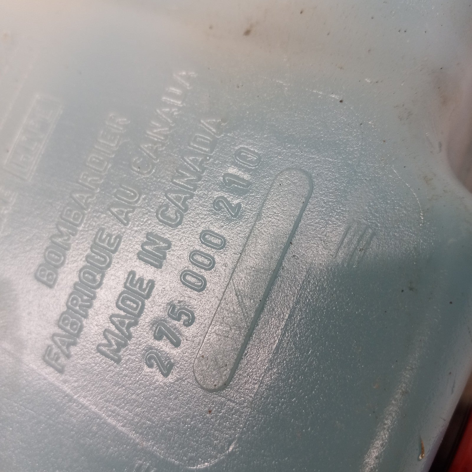 Sea Doo Bombardier 1997-2005 3D XP OEM Oil Tank Assembly Part# 275000210