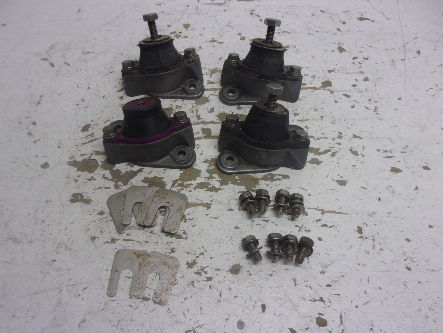 Kawasaki Jet Ski 1976-1994 JS440 JS550 XIR Engine Damper Set  # 92160-3756
