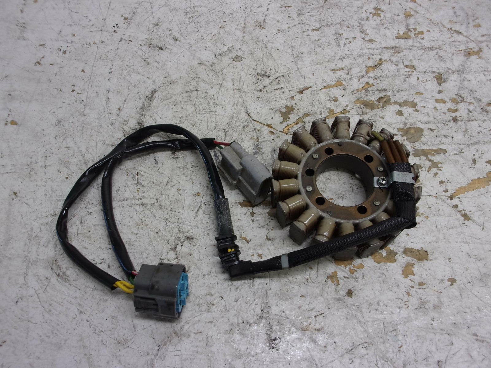 Honda  Aquatraxx 2002-2003 F-12 F-12X OEM Stator / Generator Part# 31120-HW1-671
