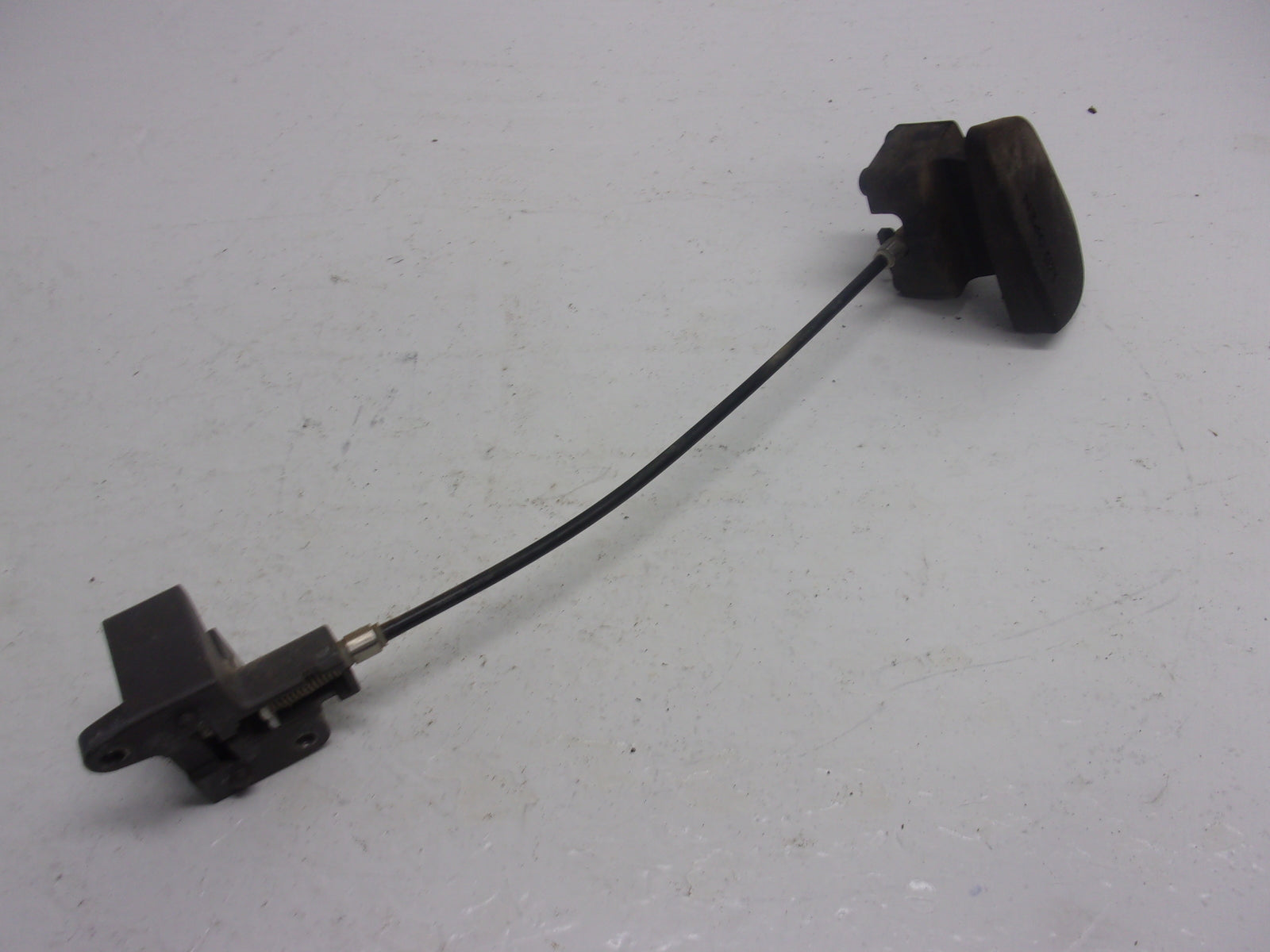 Yamaha Waverunner 2002-2005 FX1000 FX1100 FX140 Hood Latch # F1B-651A1-00-00
