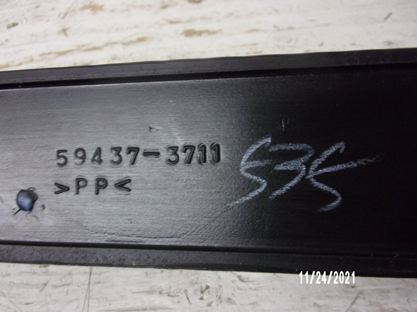Kawasaki Jet Ski 1998-2003 ZXI STX STS OEM Black Left Stabilizer # 59437-3711-6Z