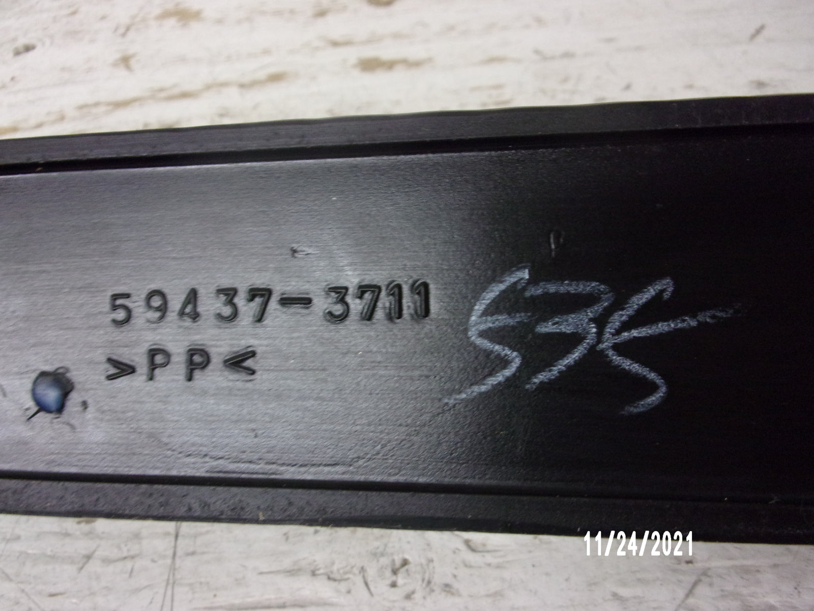Kawasaki Jet Ski 1998-2003 ZXI STX STS OEM Black Left Stabilizer # 59437-3711-6Z