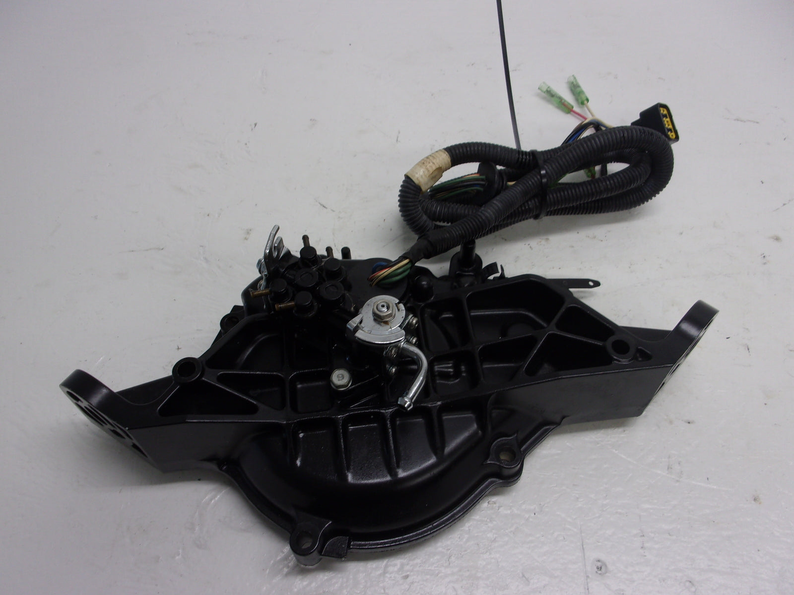 Yamaha Waverunner 1999-2000 XL GP 800 OEM Stator + Stator Cover 66E-81337-10-8P
