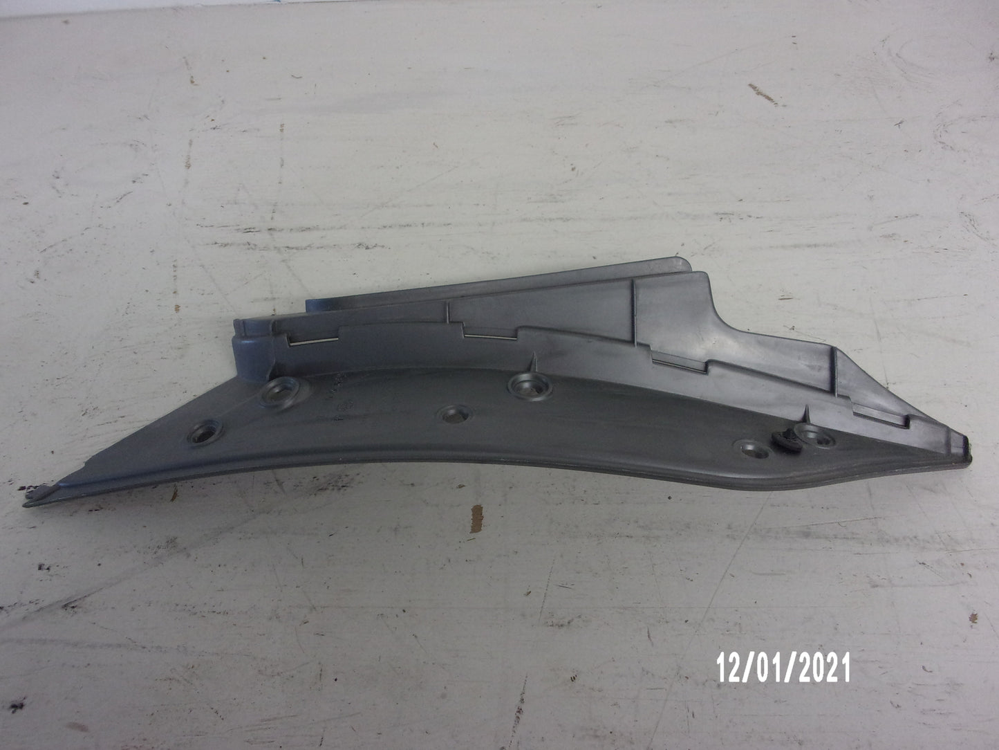 Sea Doo Bombardier PWC 2004 RXP OEM Right Hand Metallic Moulding # 291002003