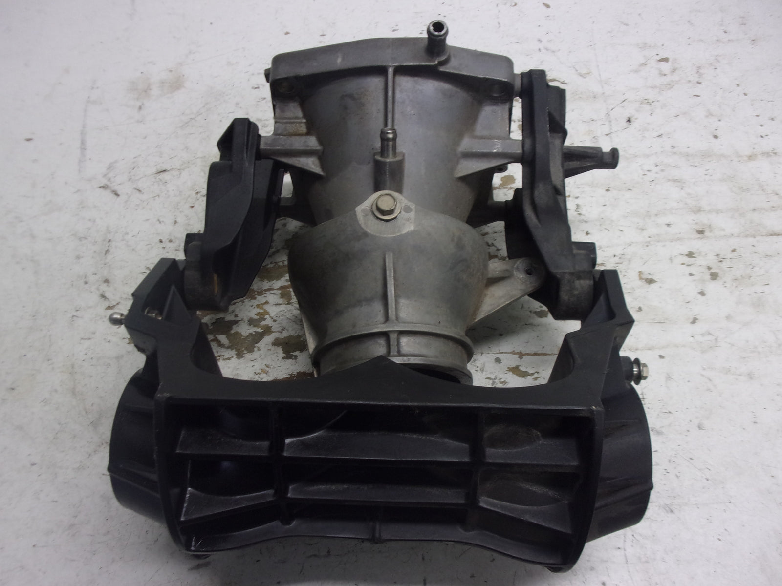 Yamaha WaveRunner 2016-2022 VX OEM Venturi + Nozzle + Rev Gate 6EX-R1318-01-00