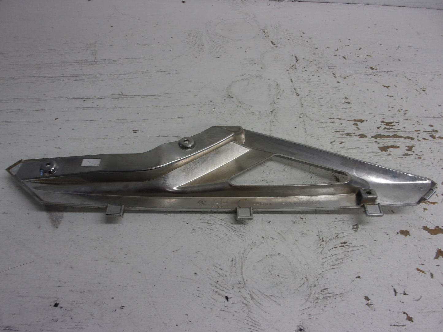 Yamaha WaveRunner 2015-2019 VX VXS VXR OEM Chrome RH Side Trim F2X-U377G-00-00