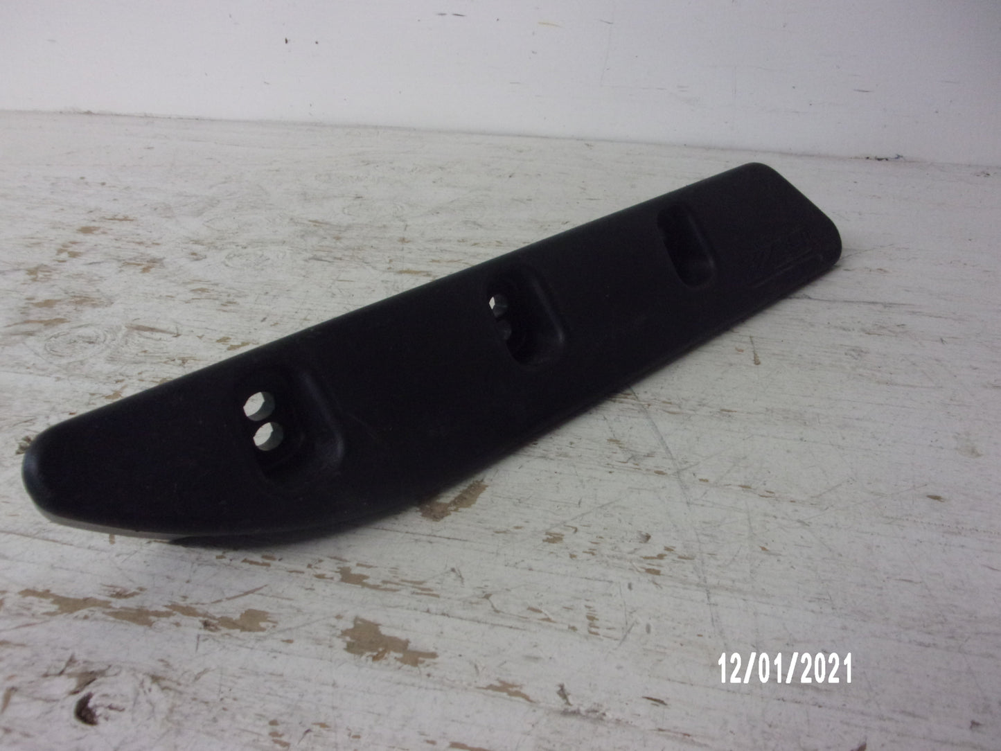 Yamaha WaveRunner 2000-2008 GP 800 1200/1300 Black Left Sponson F0X-U883N-00-00