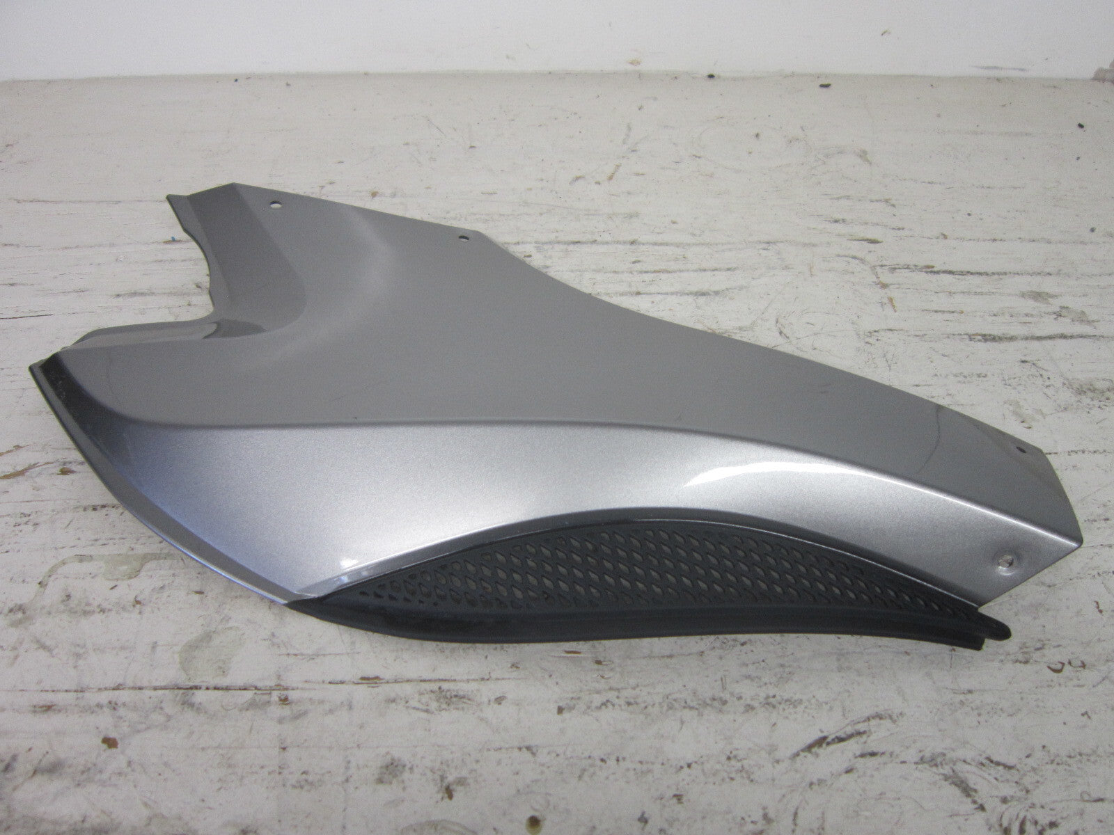 Can-Am Roadster 2012-2013 Spyder RS ST OEM Silver Left Side Panel # 705006260
