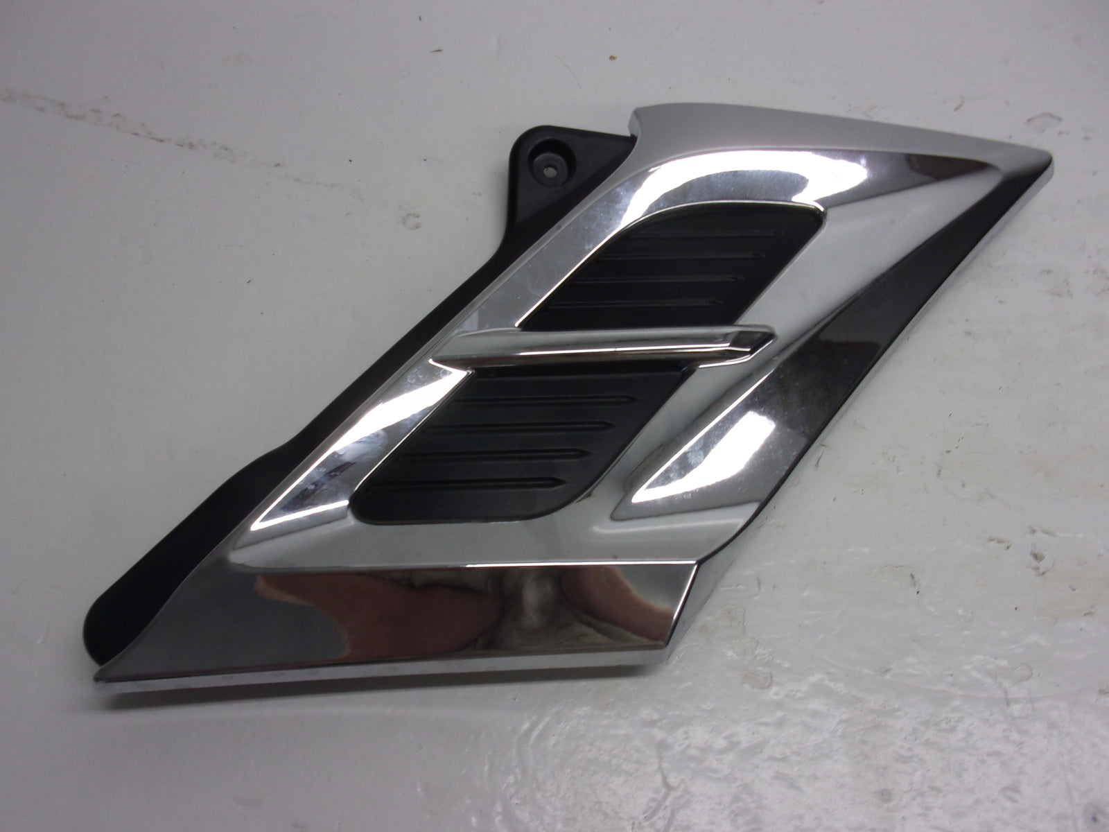 Yamaha WaveRunner 2012-2018 FX Cruiser SHO1.8 Right Chrome Trim F2S-U370K-00-00