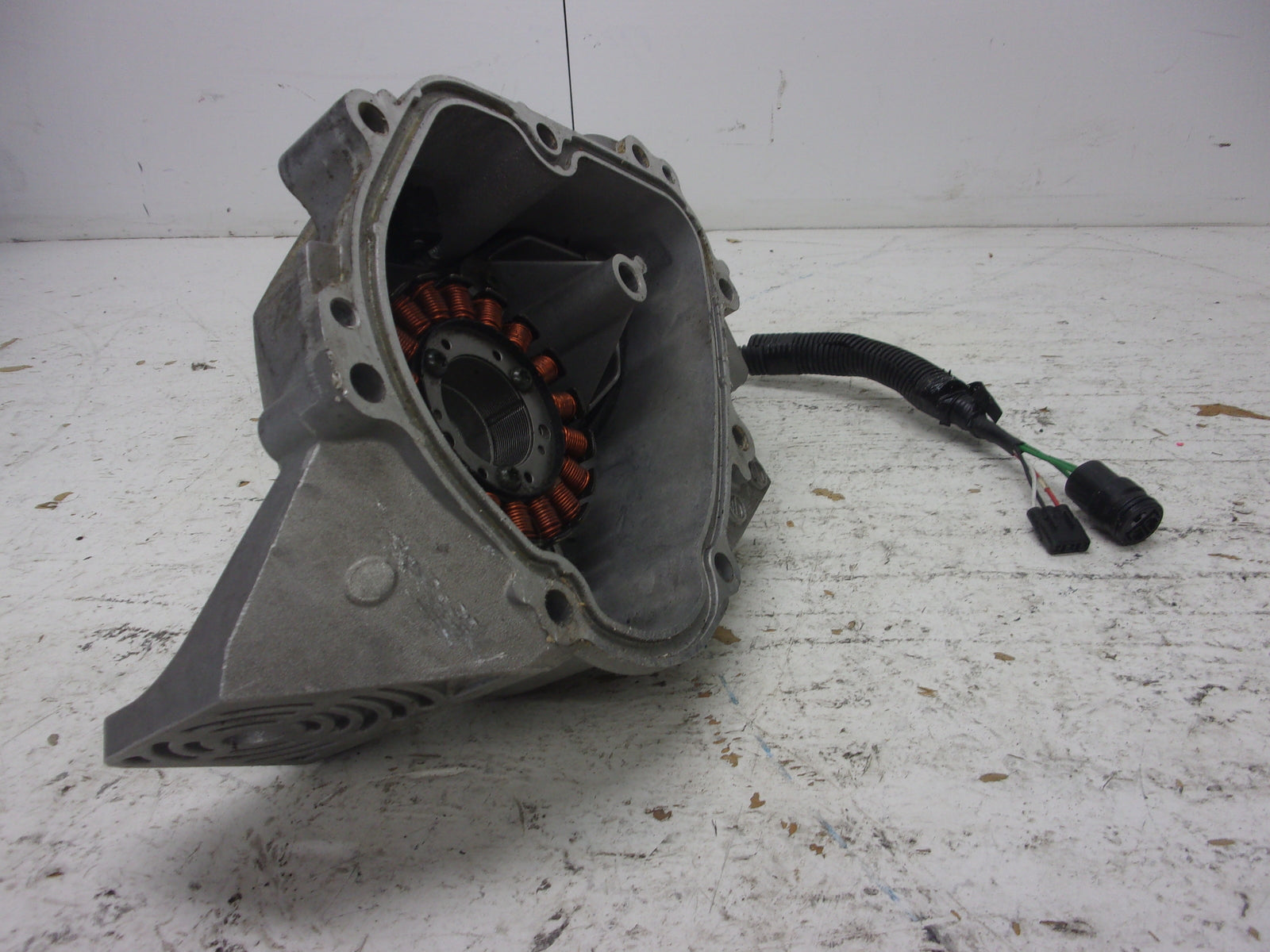 Yamaha Waverunner 2004-2008 FXHO FX1100 Flywheel Cover + Stator 6B6-81337-00-94