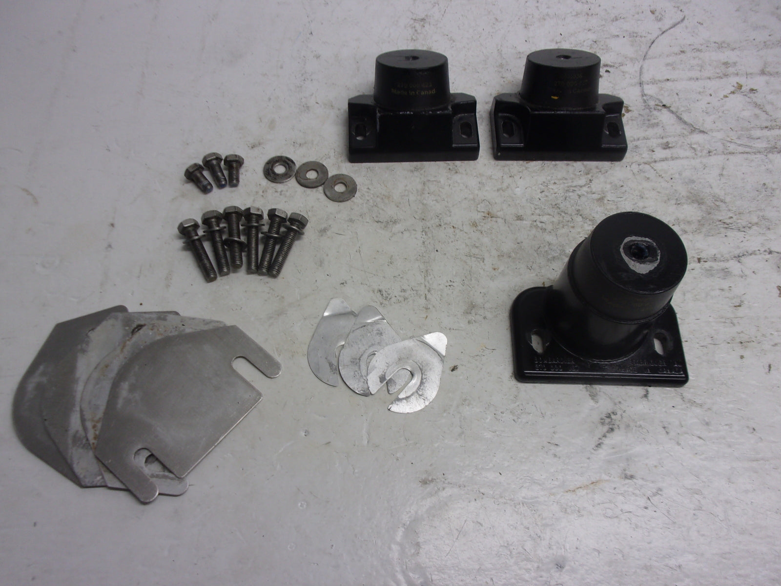 SeaDoo Bombardier 98-2003 GTX LRV RX SPX Complete Rubber Engine Mount 270000422
