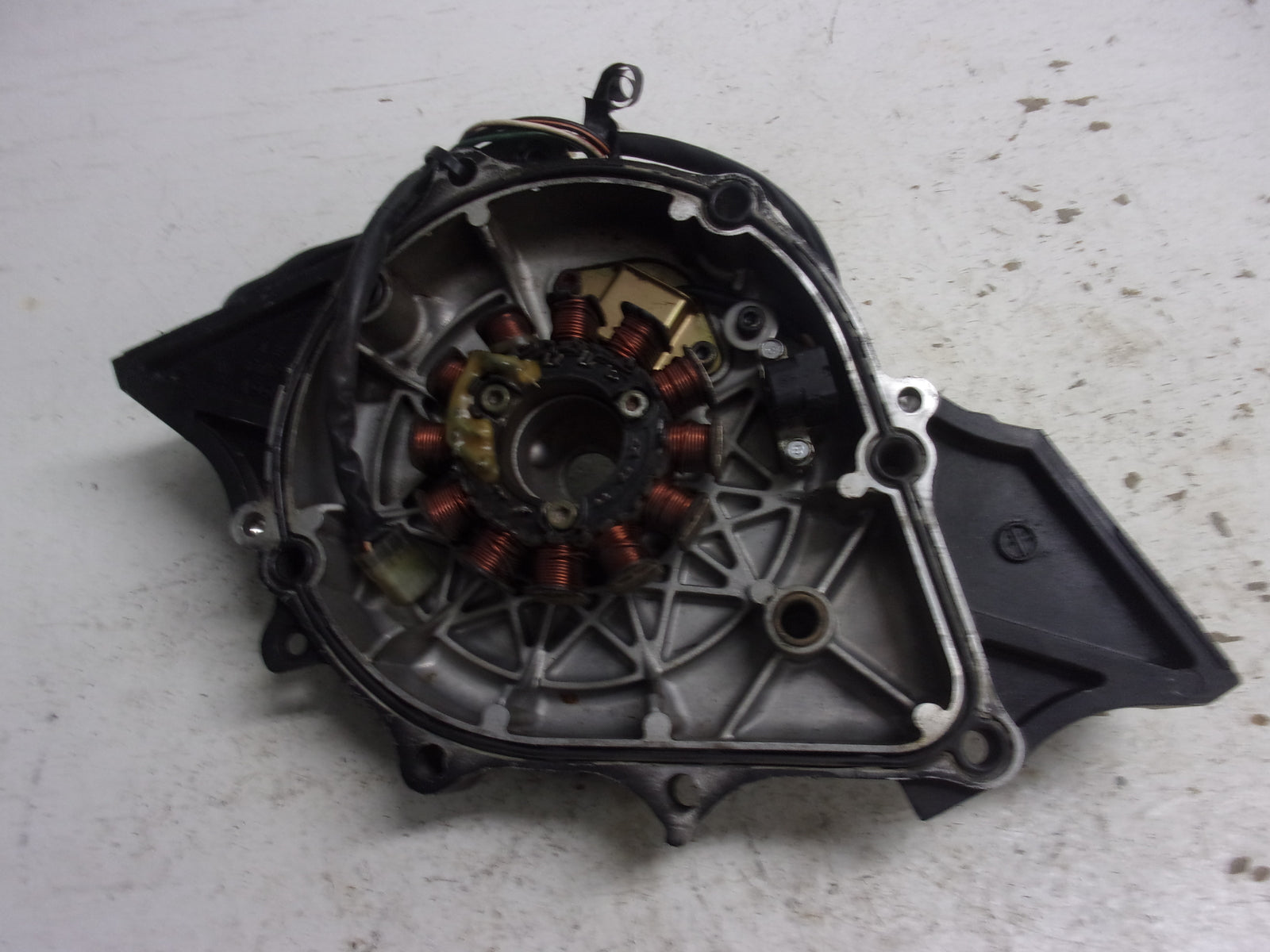 Yamaha Waverunner 1999-2000 GP XL 1200 Flywheel Cover + Stator # 66V-81337-00-8P