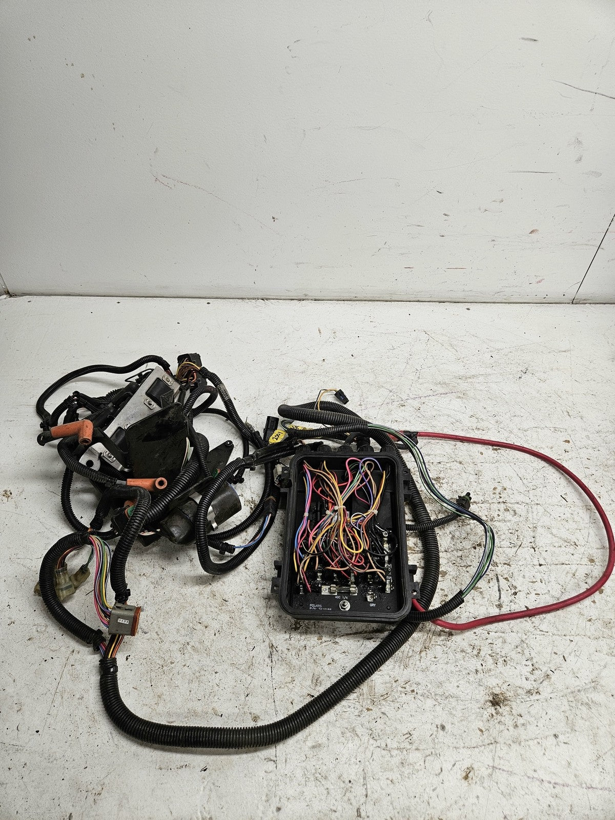 Polaris 2001 Genesis I-4Pass EFI Complete Electrical Box + Harness 4010379