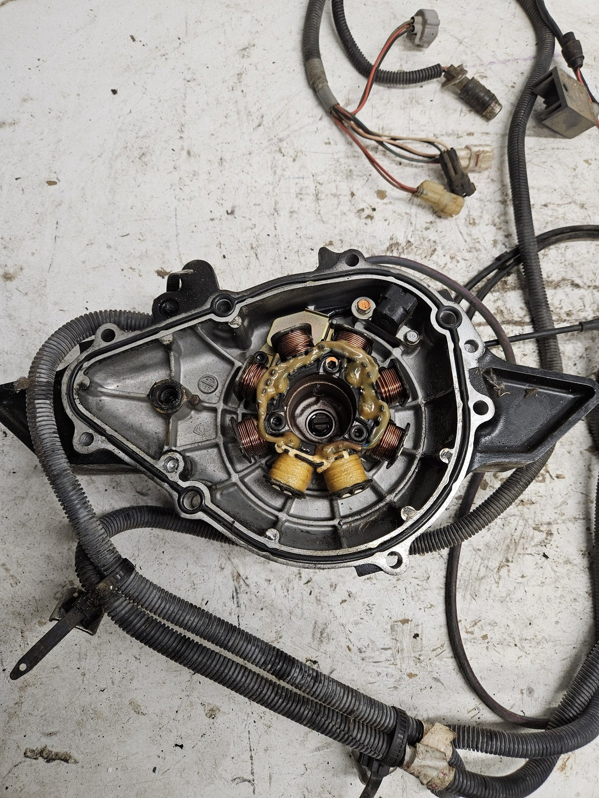 Yamaha Waverunner 2001-2003 GP XL XLT 800 Stator+ Flywheel Cover 66E-81337-11-8P