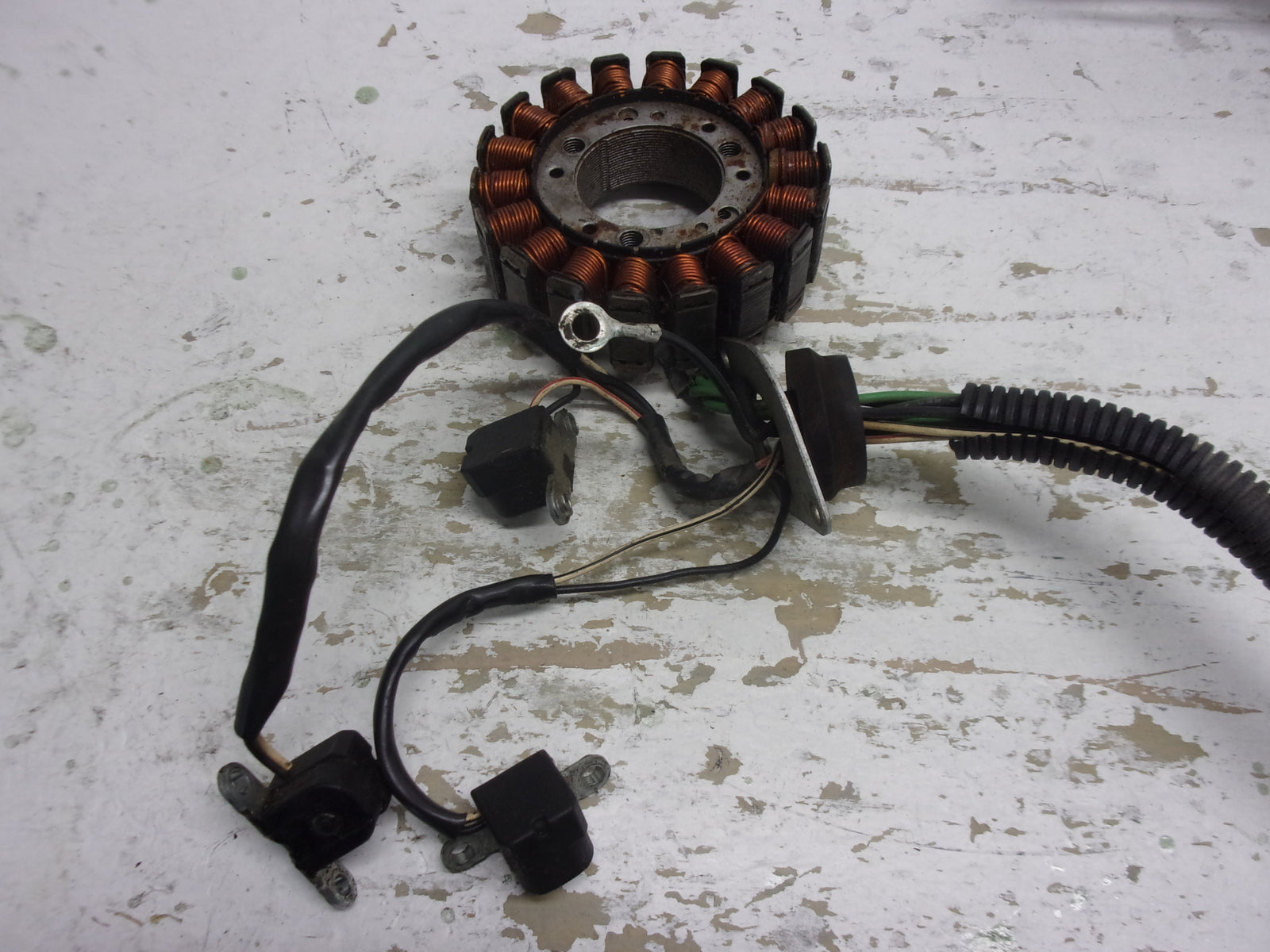 Yamaha Waverunner 2003-2006 GP1300R OEM Generator / Stator Part 60T-81410-00-00