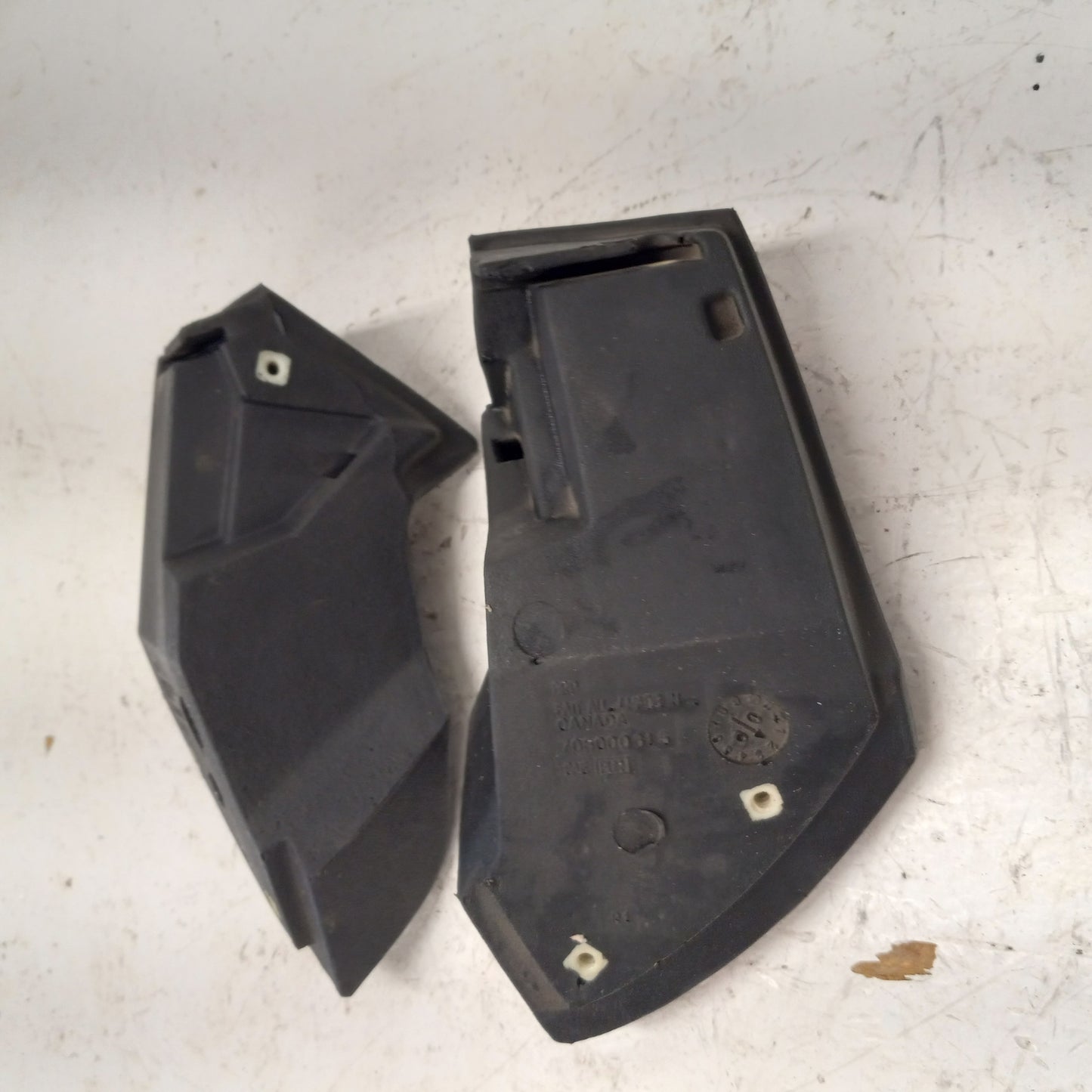 Can-Am Roadster 2010-2019 RT OEM Tourpack Armrest Set Part# 708000614 708000615