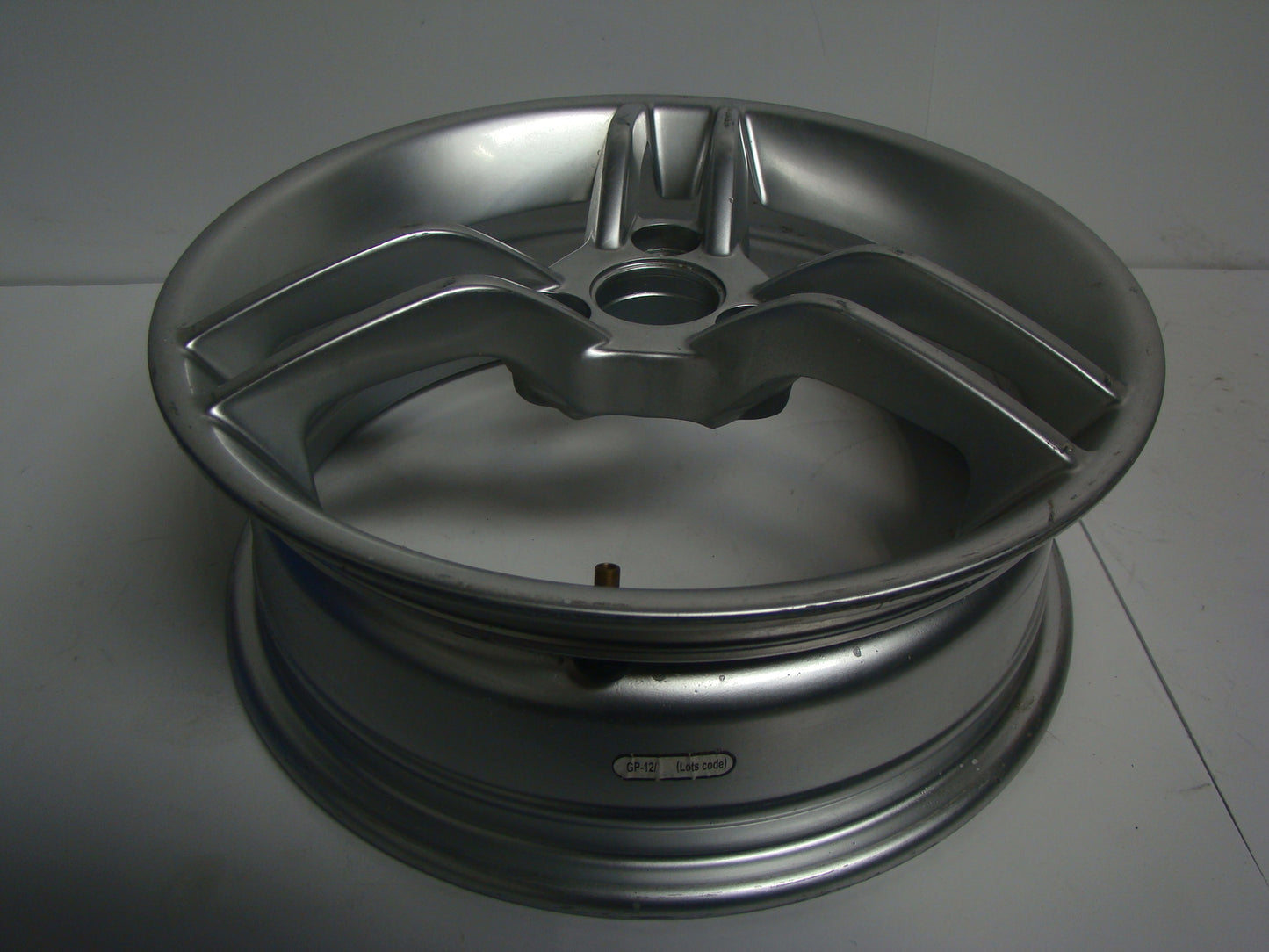 Can-Am Spyder Roadster 2010-2012 RS Silver Rim Assembly Part# 706201058