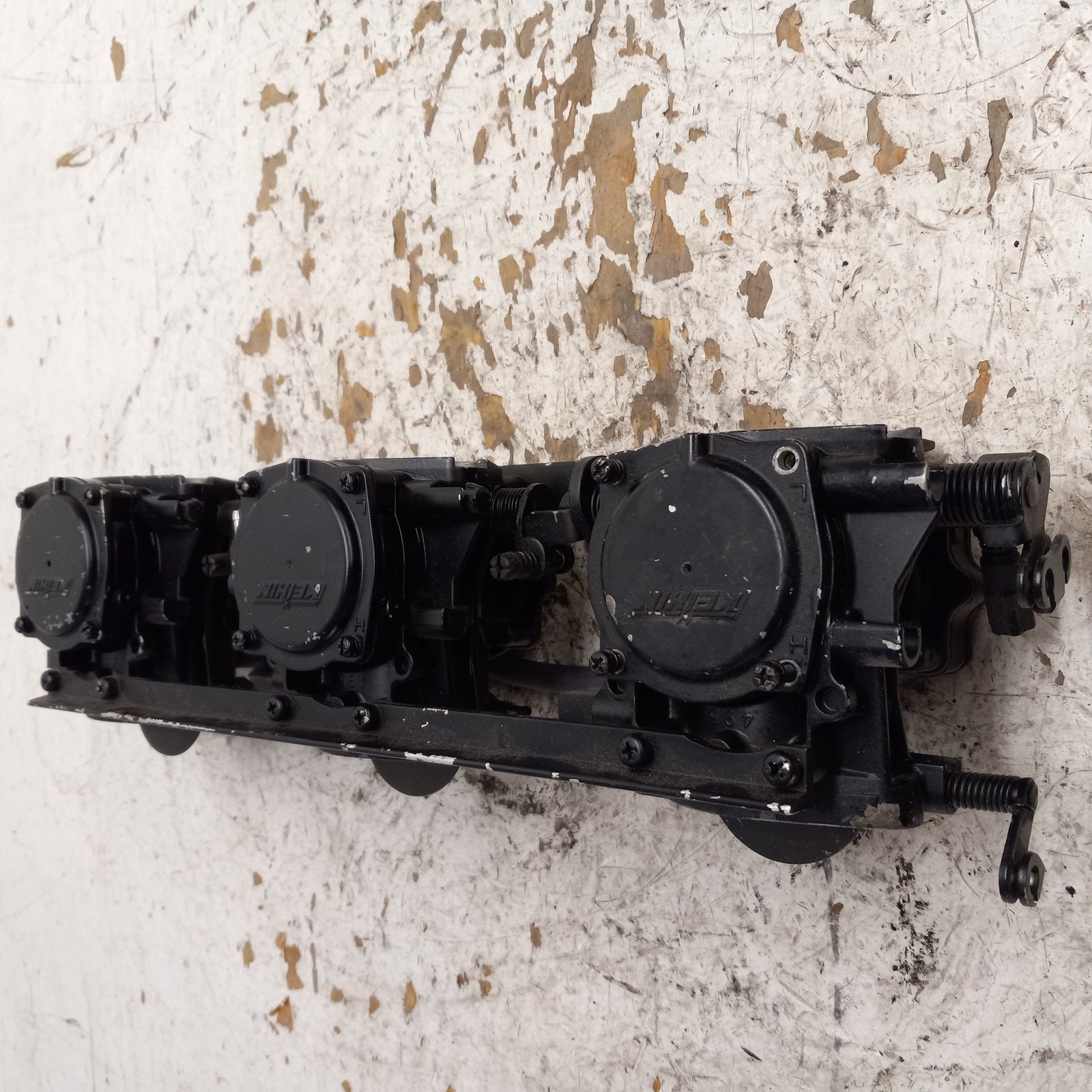 Polaris PWC Watercraft 1997 SL 1050 OEM Carburetor Bank Part# 1253190