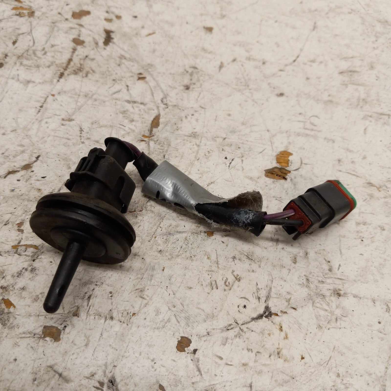 Ski-Doo Snowmobile 1997-2007 MXZ Summit Legend OEM Air Sensor Part# 270600000