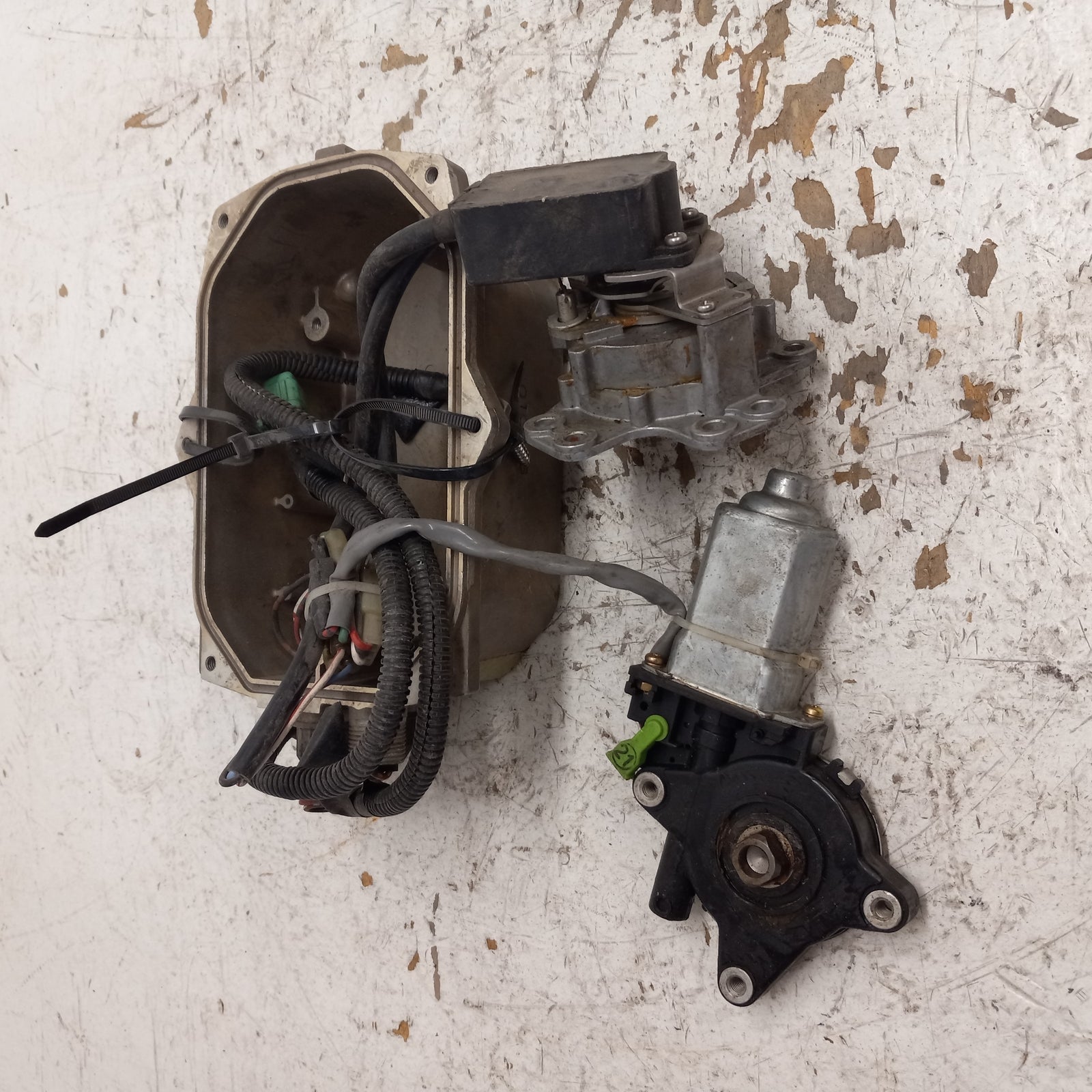 Kawasaki Jet Ski 1999-2005 Ultra 130/150 OEM Trim Control Unit # 21175-3712