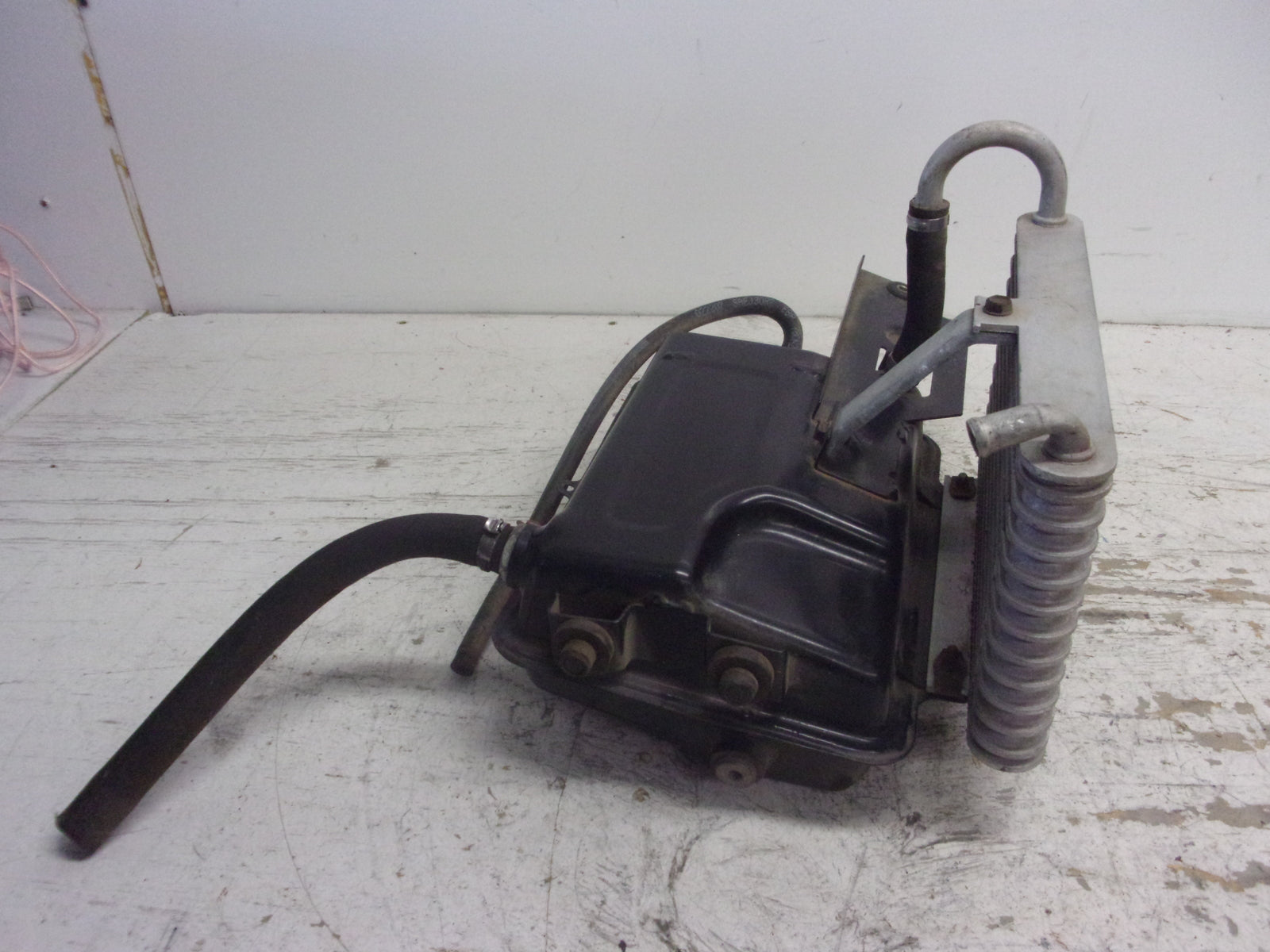 Can-Am Roadster 2013-2014 Spyder ST RS RT OEM Oil Tank + Radiator # 519000293