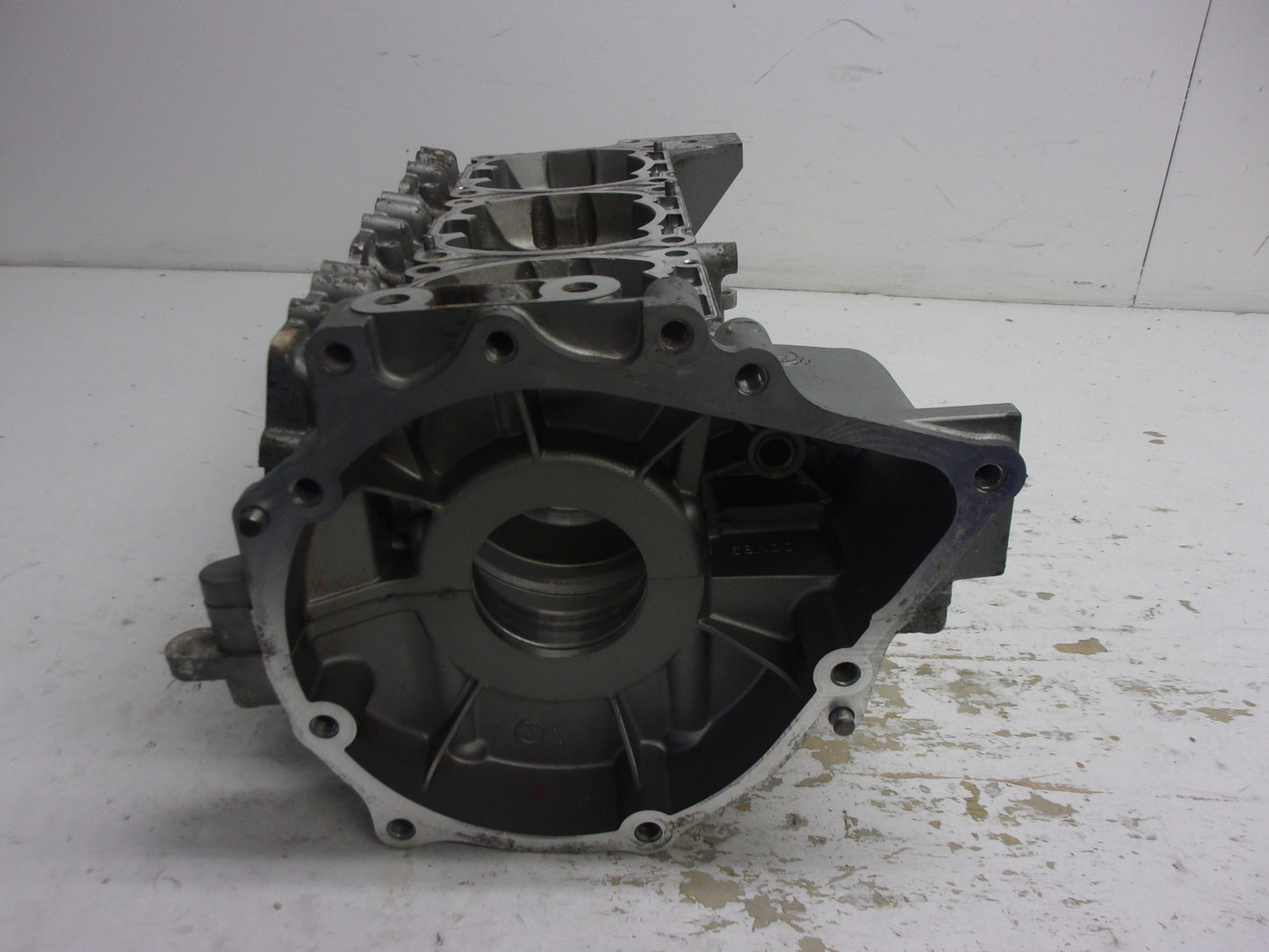 Yamaha WaveRunner PWC 2003-2008 GP1300 OEM Crankcase + Hardware 60T-15100-00-8S