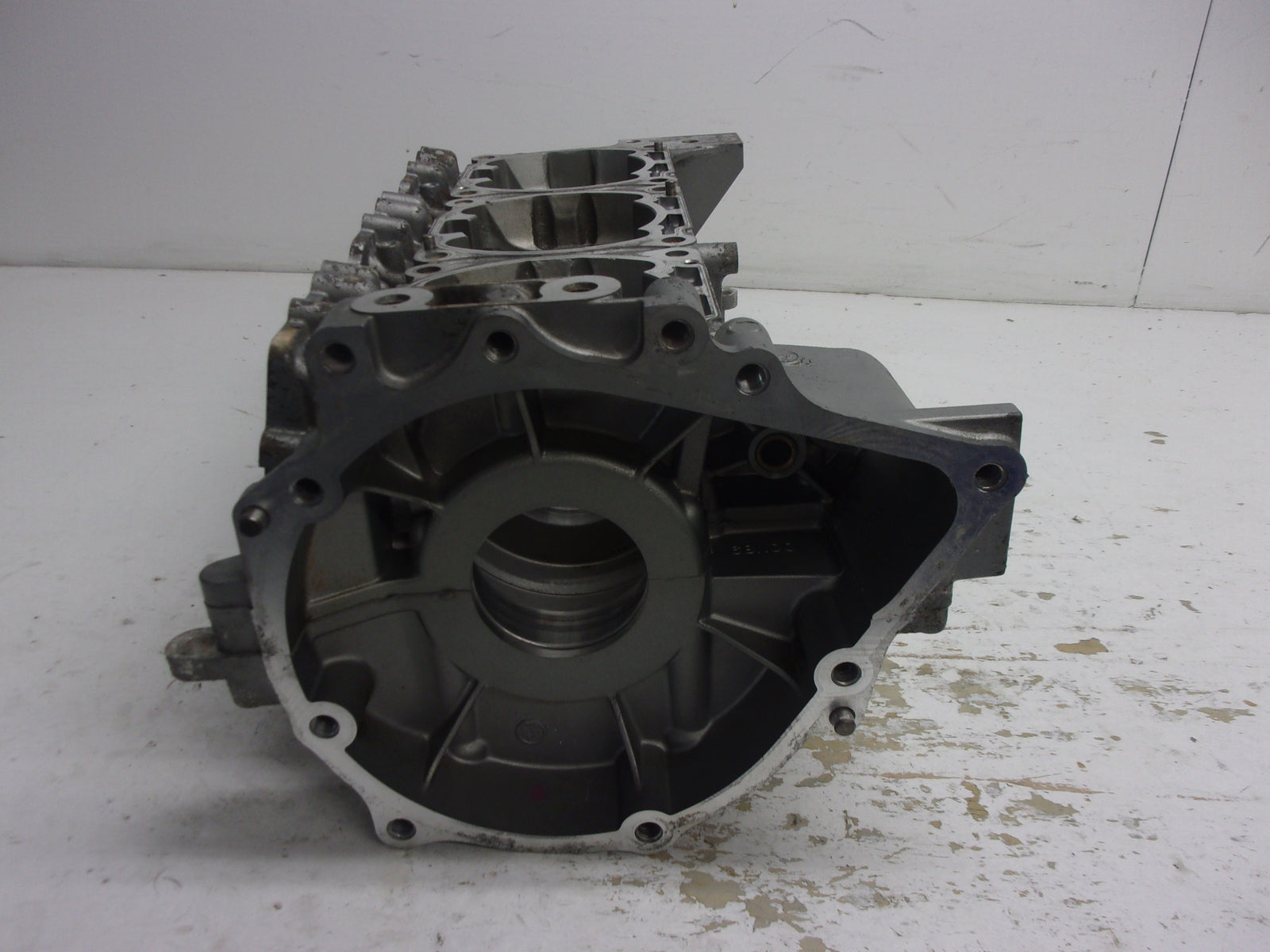 Yamaha WaveRunner PWC 2003-2008 GP1300 OEM Crankcase + Hardware 60T-15100-00-8S