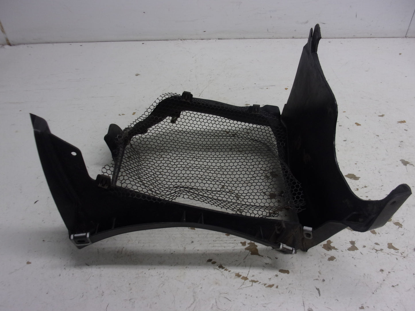 Can-Am Roadster 2008-2010 Spyder RS GS OEM Left Radiator Hub Cap Part# 705001485