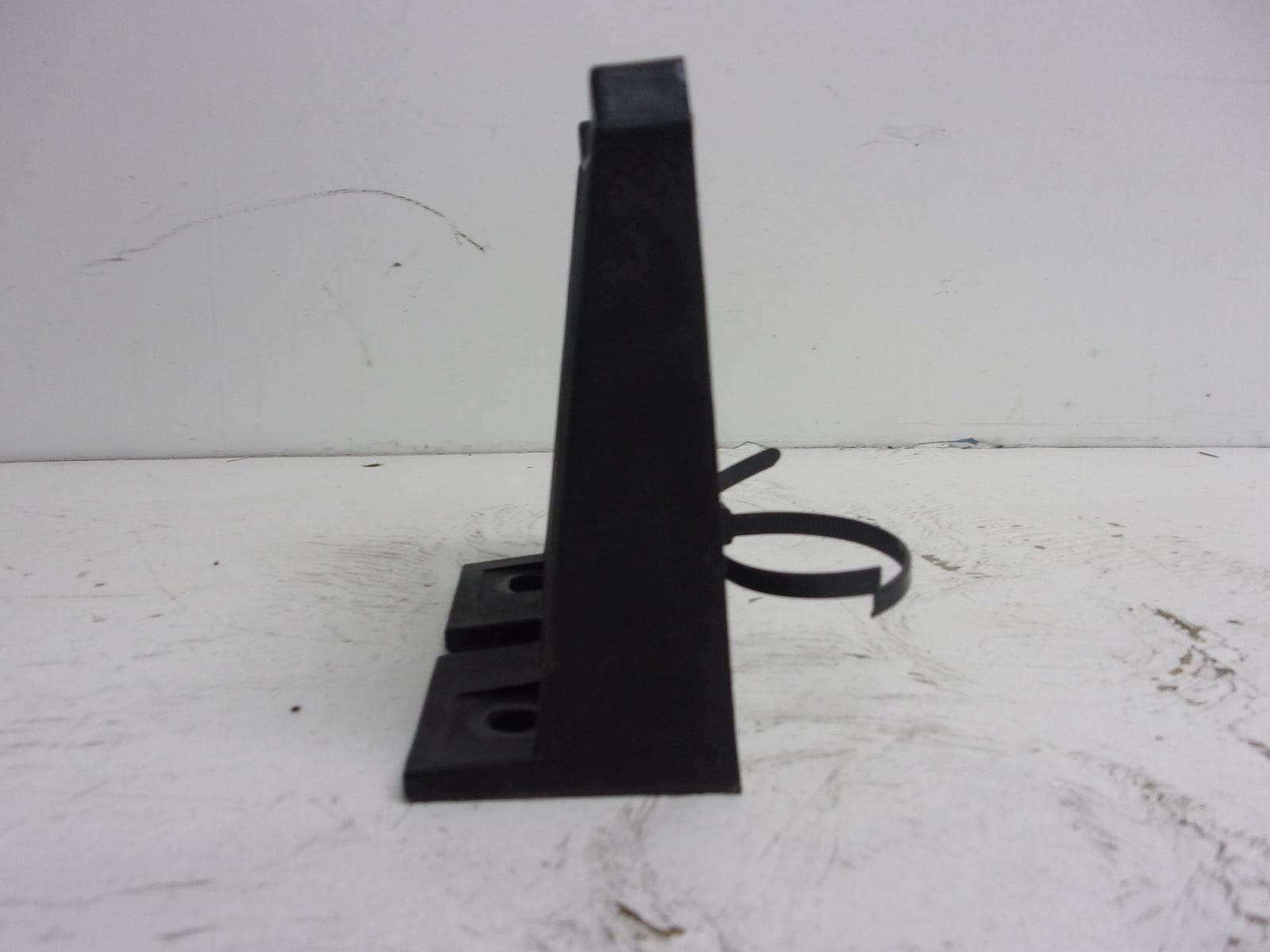 Yamaha WaveRunner 2010-2015 VX V1 OEM Air Box Bracket Set Part# F2N-U8572-00-00