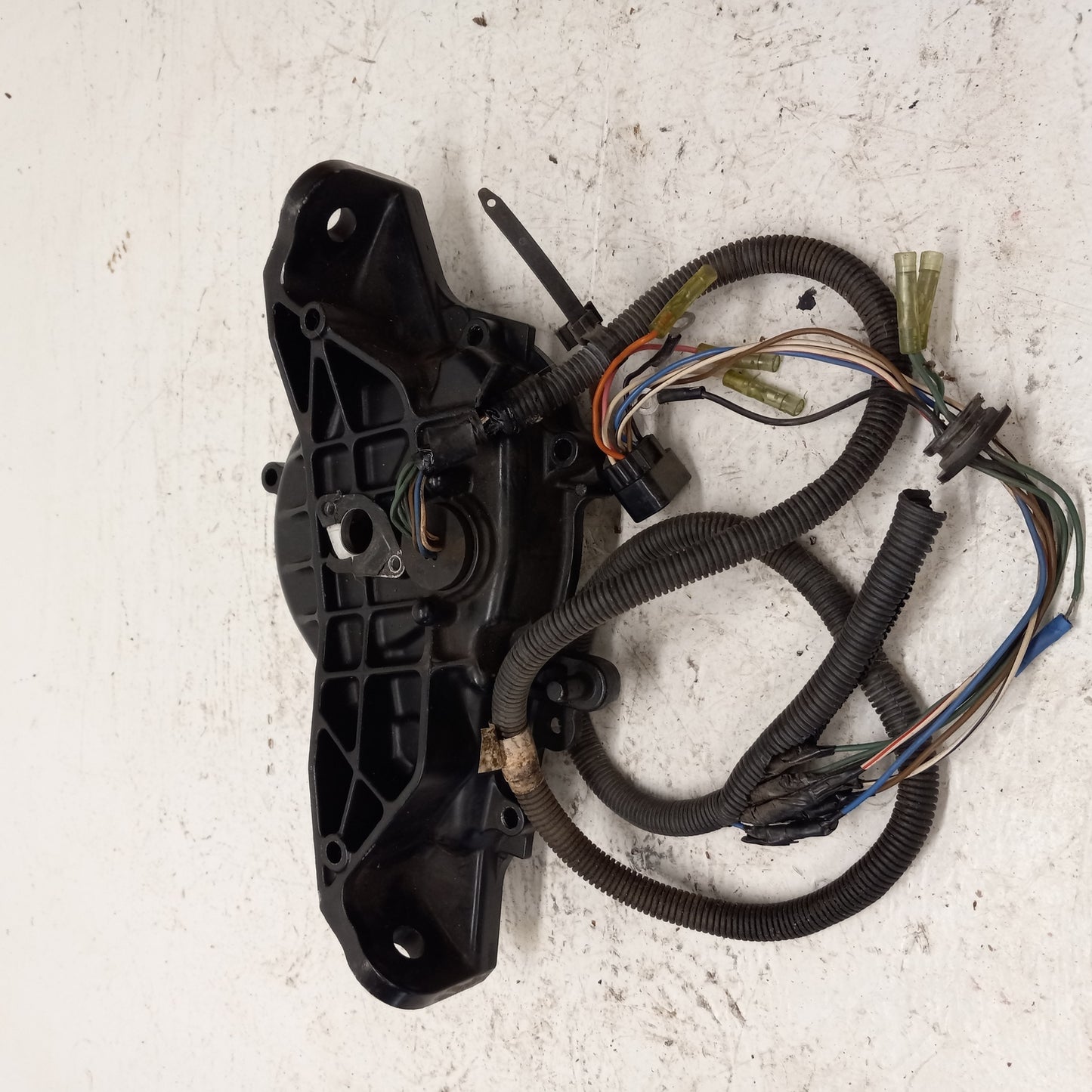 Yamaha Waverunner 1999-2000 XL GP 800 OEM Stator + Stator Cover 66E-81337-10-8P