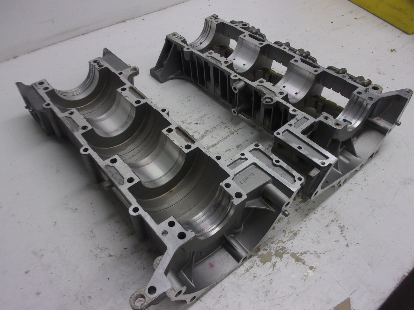 Yamaha WaveRunner PWC 2003-2008 GP1300 OEM Crankcase + Hardware 60T-15100-00-8S