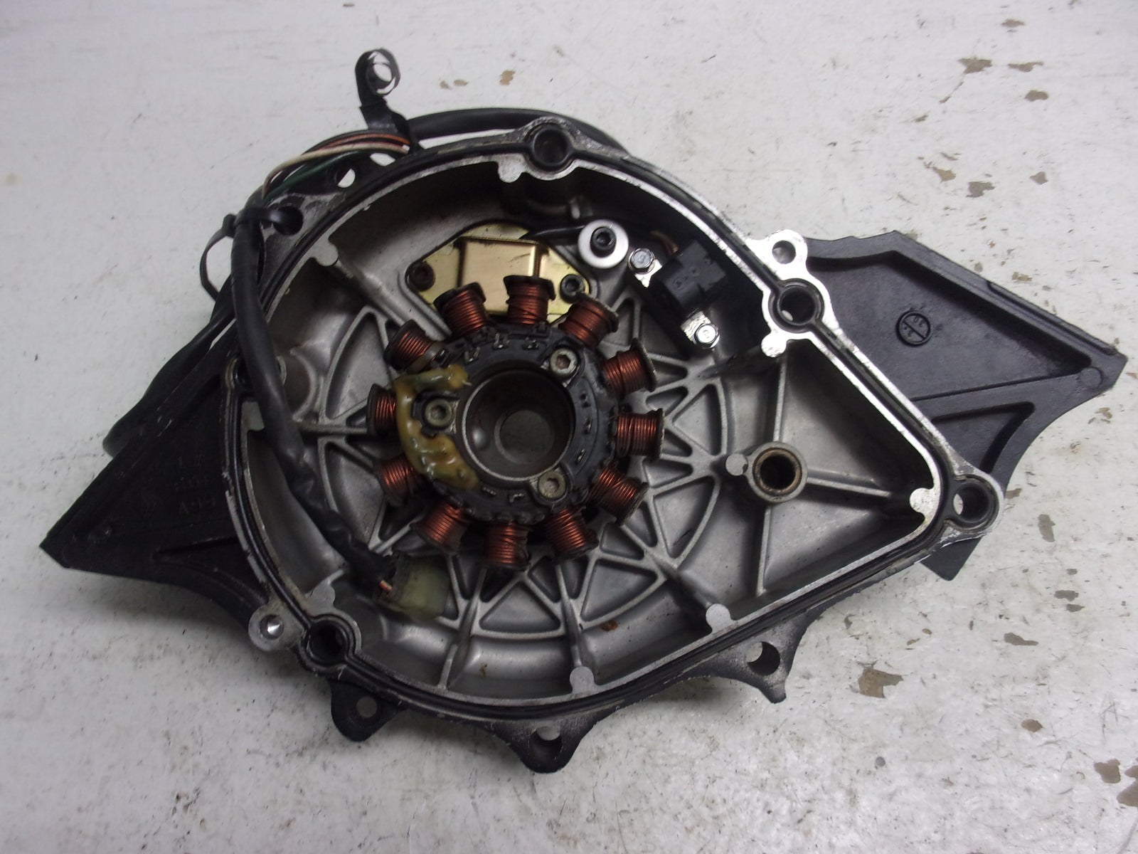 Yamaha Waverunner 1999-2000 GP XL 1200 Flywheel Cover + Stator # 66V-81337-00-8P