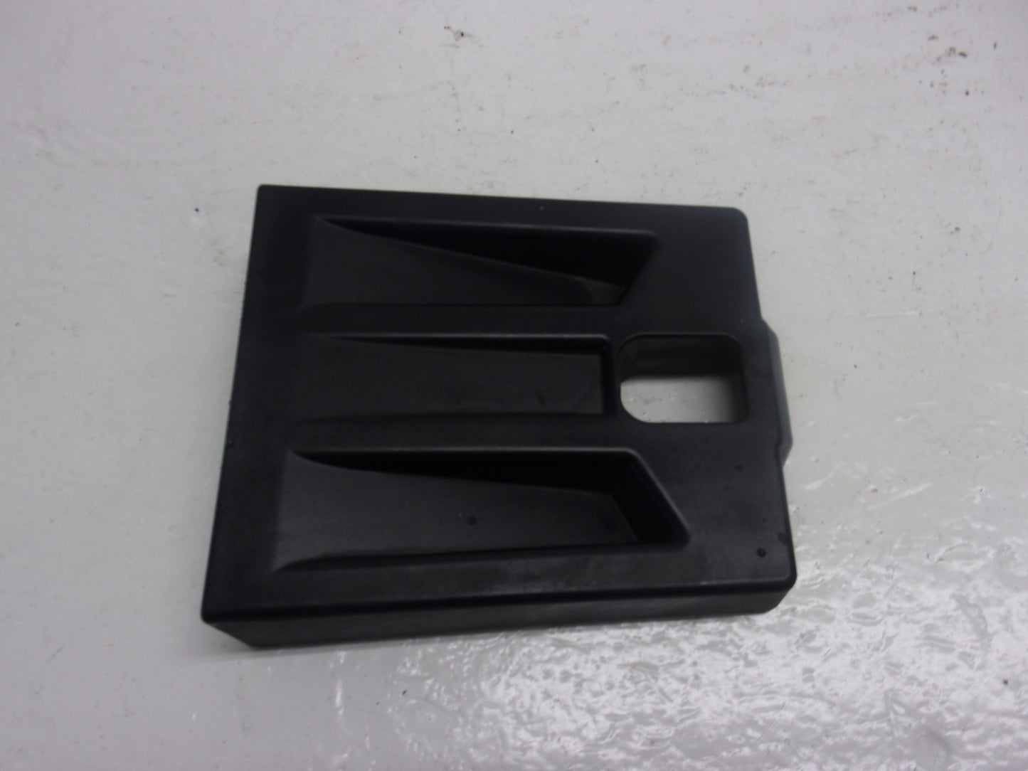 Yamaha WaveRunner 2012-18 FX Cruiser SHO1.8 L OEM Lid Lock Hook F2S-U517F-00-00