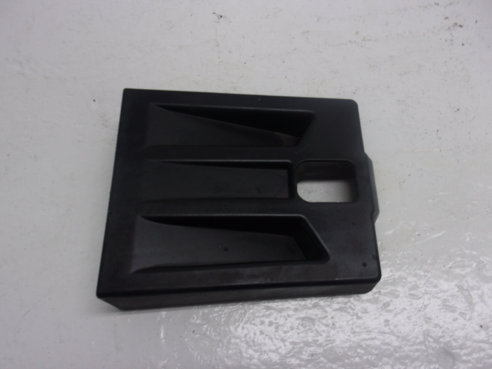 Yamaha WaveRunner 2012-18 FX Cruiser SHO1.8 L OEM Lid Lock Hook F2S-U517F-00-00