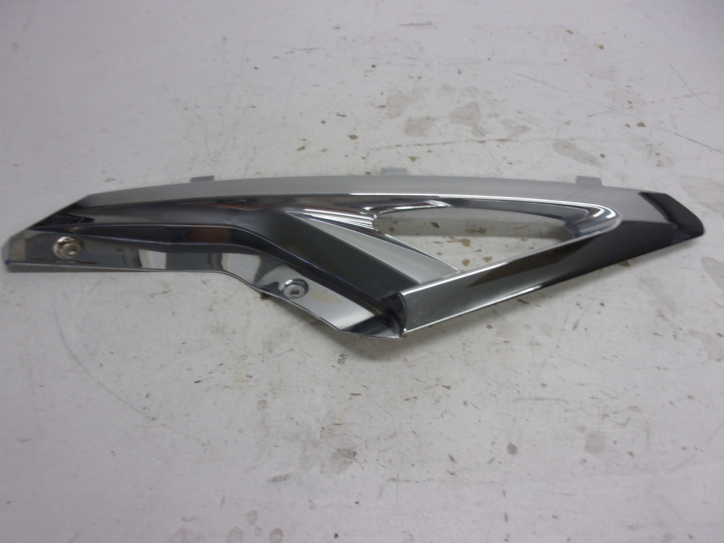 Yamaha WaveRunner 2015-2019 VX VXS VXR OEM Chrome RH Side Trim F2X-U377G-00-00