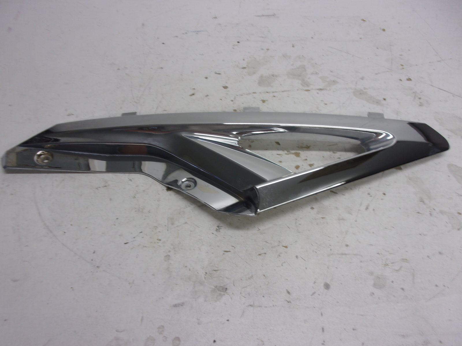 Yamaha WaveRunner 2015-2019 VX VXS VXR OEM Chrome RH Side Trim F2X-U377G-00-00