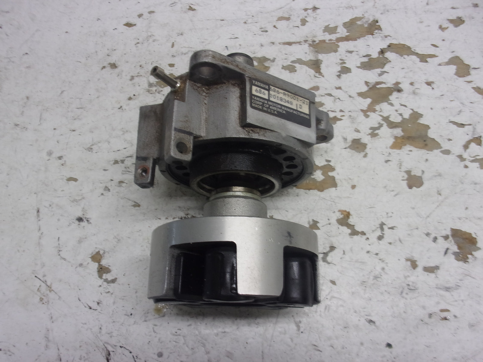 Yamaha Waverunner 2005 FX FXHO OEM Bearing Housing + Coupler # 61X-45332-03-94